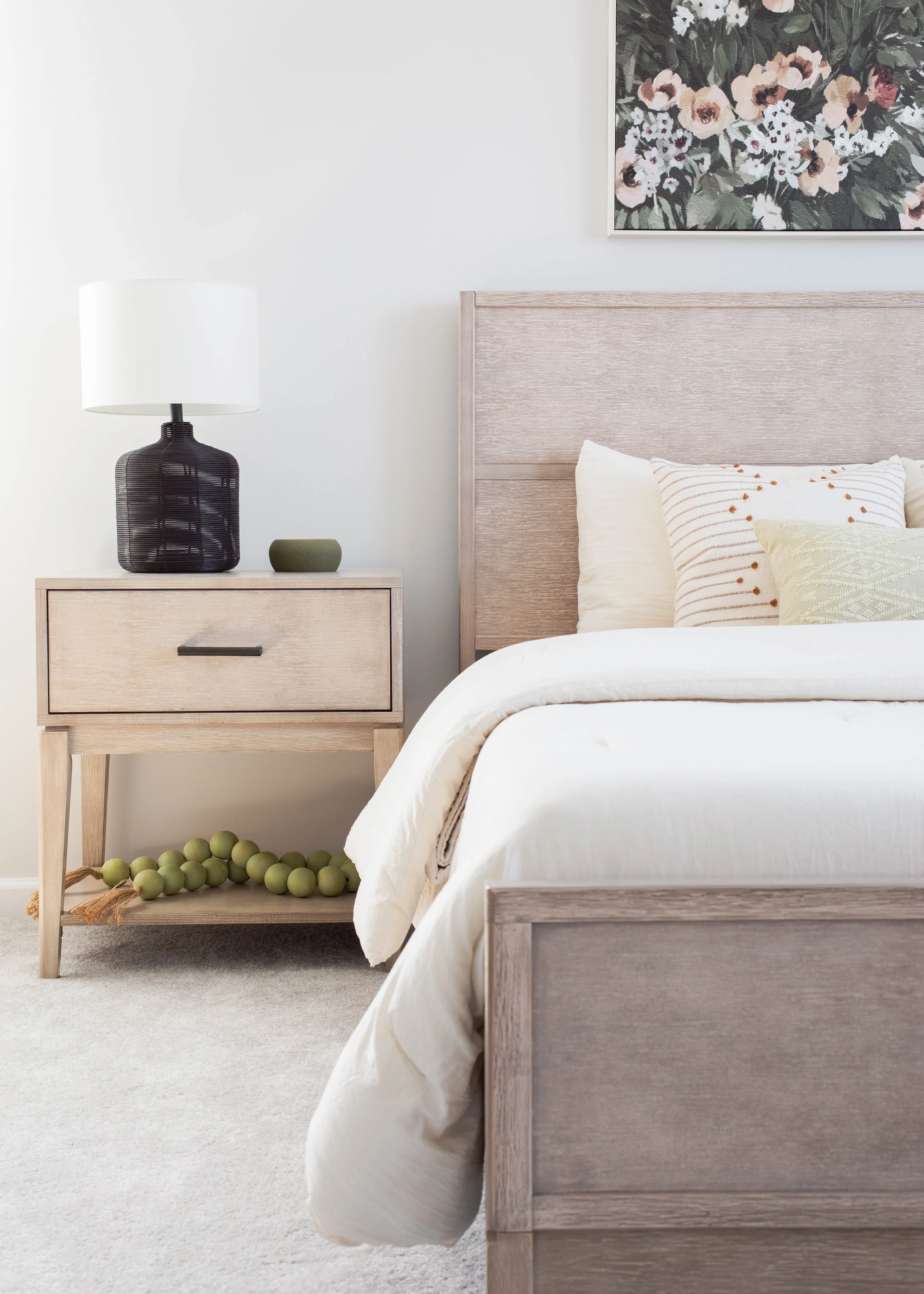 pb_lfs_ph_eve_bedroom_contempo_04.jpg