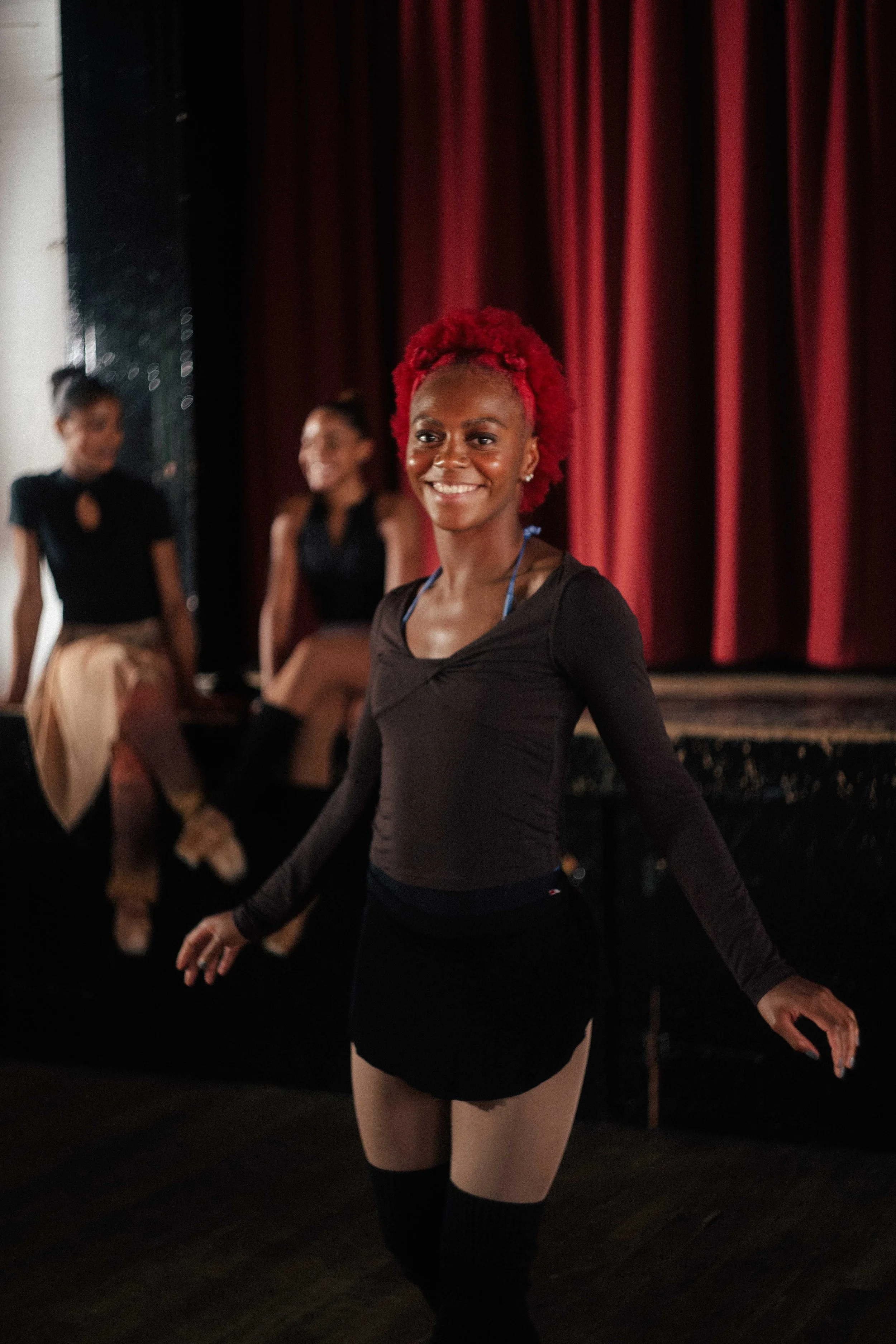 Starring Monique Jonas, Erin McShaw, Kibrea Carmichael, Rosanna Lindsey, Iman El Maghili Fisker.

In this film, you will see:
Five London based ballerinas in the dance hall working the barre and choregraphing.
Behind-the-scenes footage of the collabo
