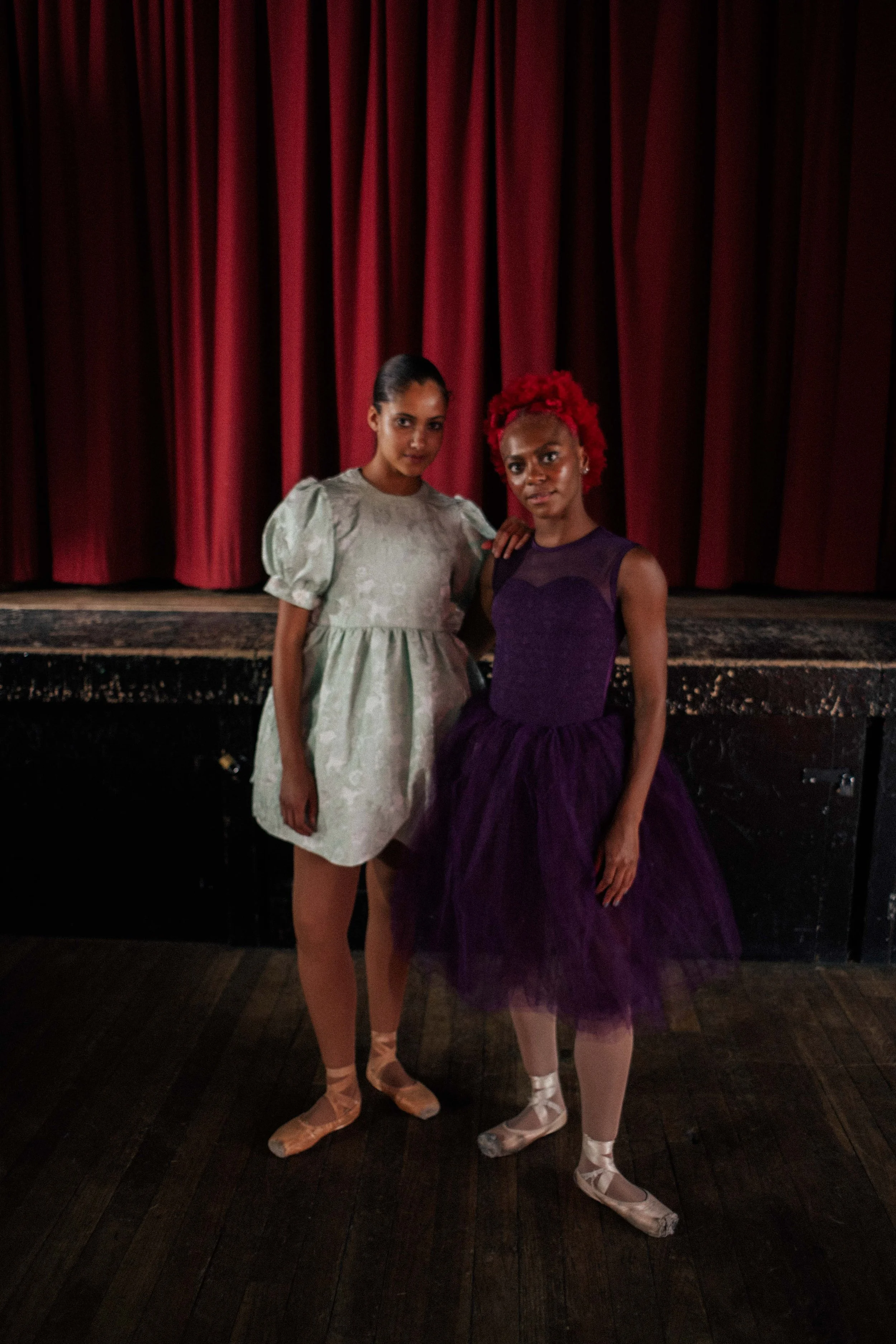 Starring Monique Jonas, Erin McShaw, Kibrea Carmichael, Rosanna Lindsey, Iman El Maghili Fisker.

In this film, you will see:
Five London based ballerinas in the dance hall working the barre and choregraphing.
Behind-the-scenes footage of the collabo