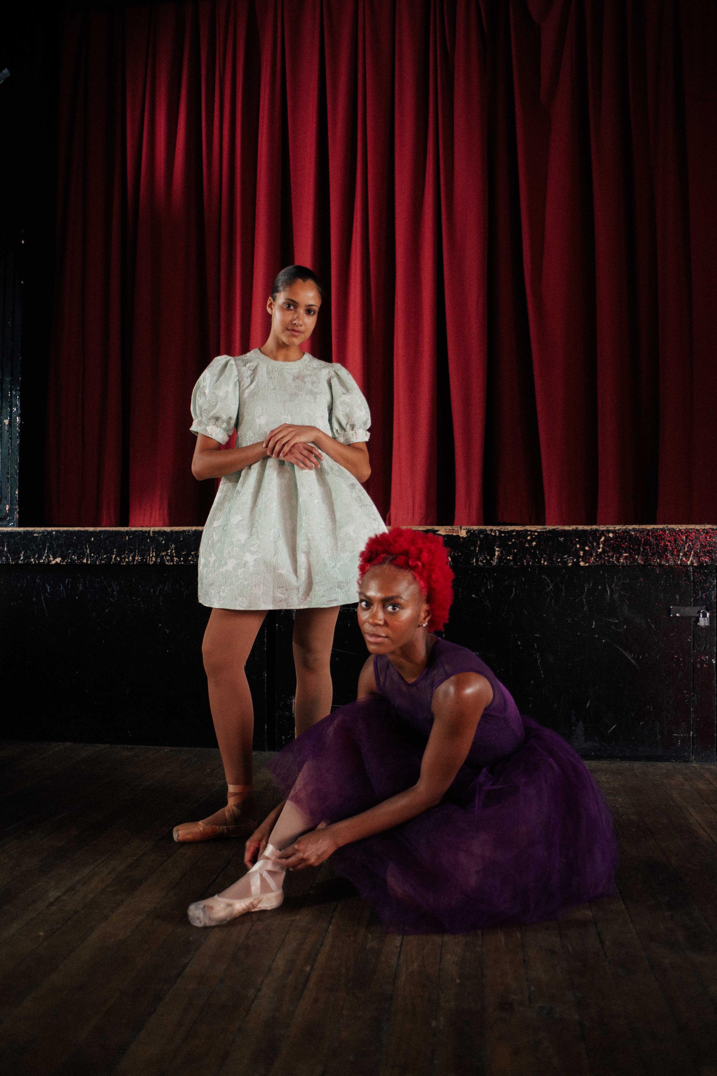 Starring Monique Jonas, Erin McShaw, Kibrea Carmichael, Rosanna Lindsey, Iman El Maghili Fisker.

In this film, you will see:
Five London based ballerinas in the dance hall working the barre and choregraphing.
Behind-the-scenes footage of the collabo