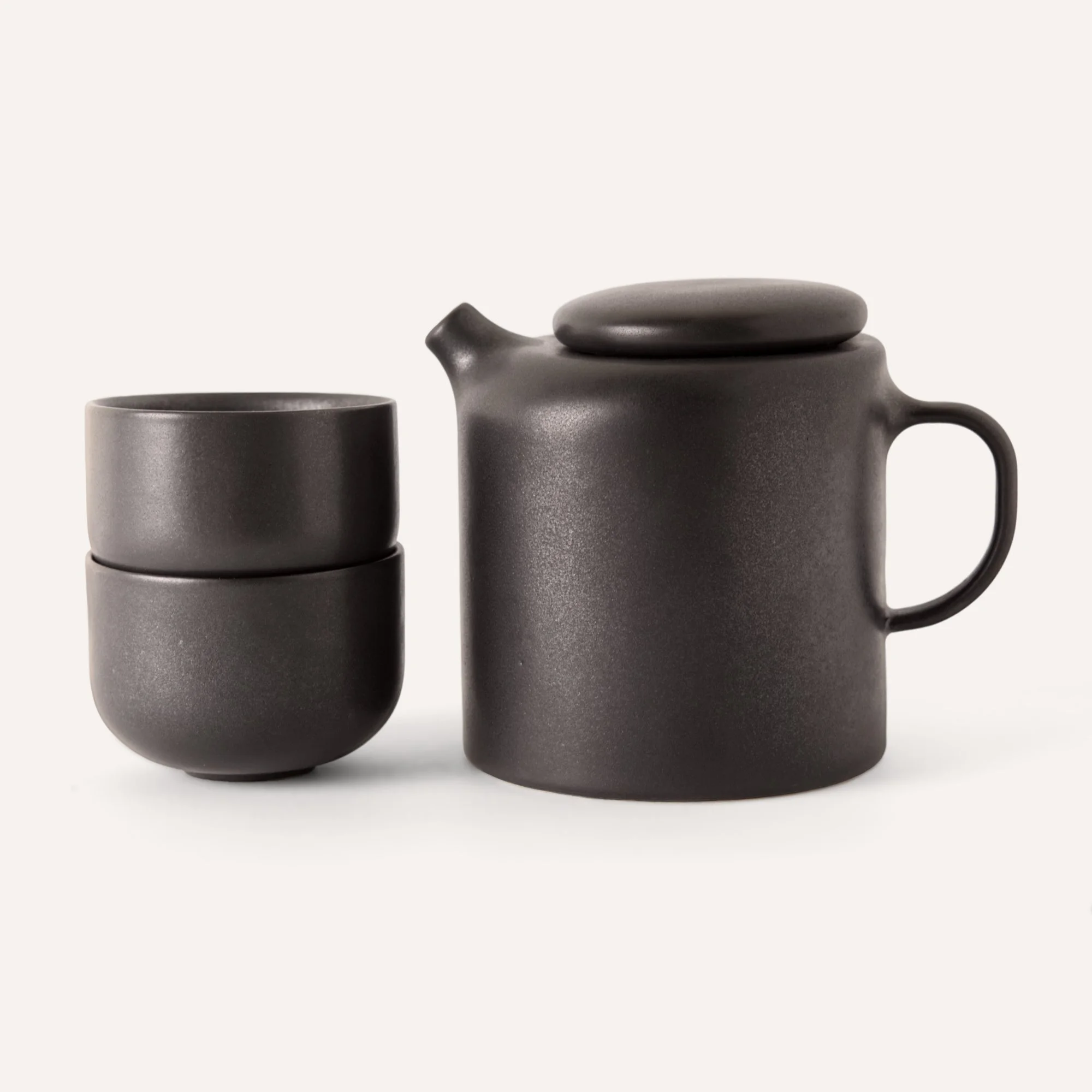 modern-tea-pot-and-cups.jpg