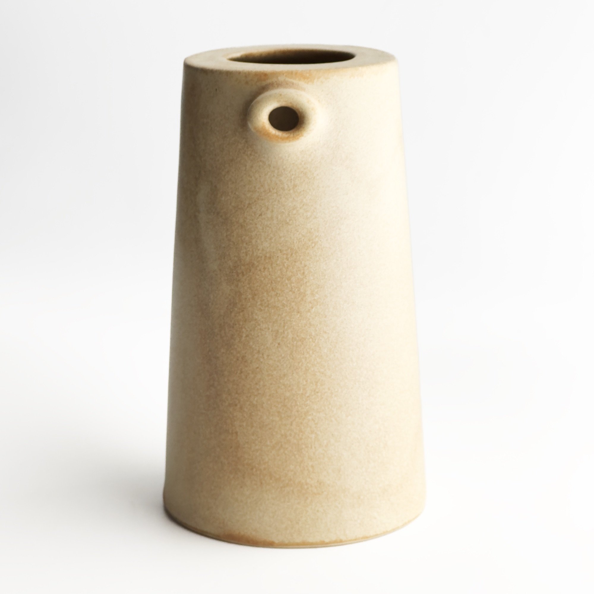 Ceramic-Carafe-Jug-Beige 04.jpeg