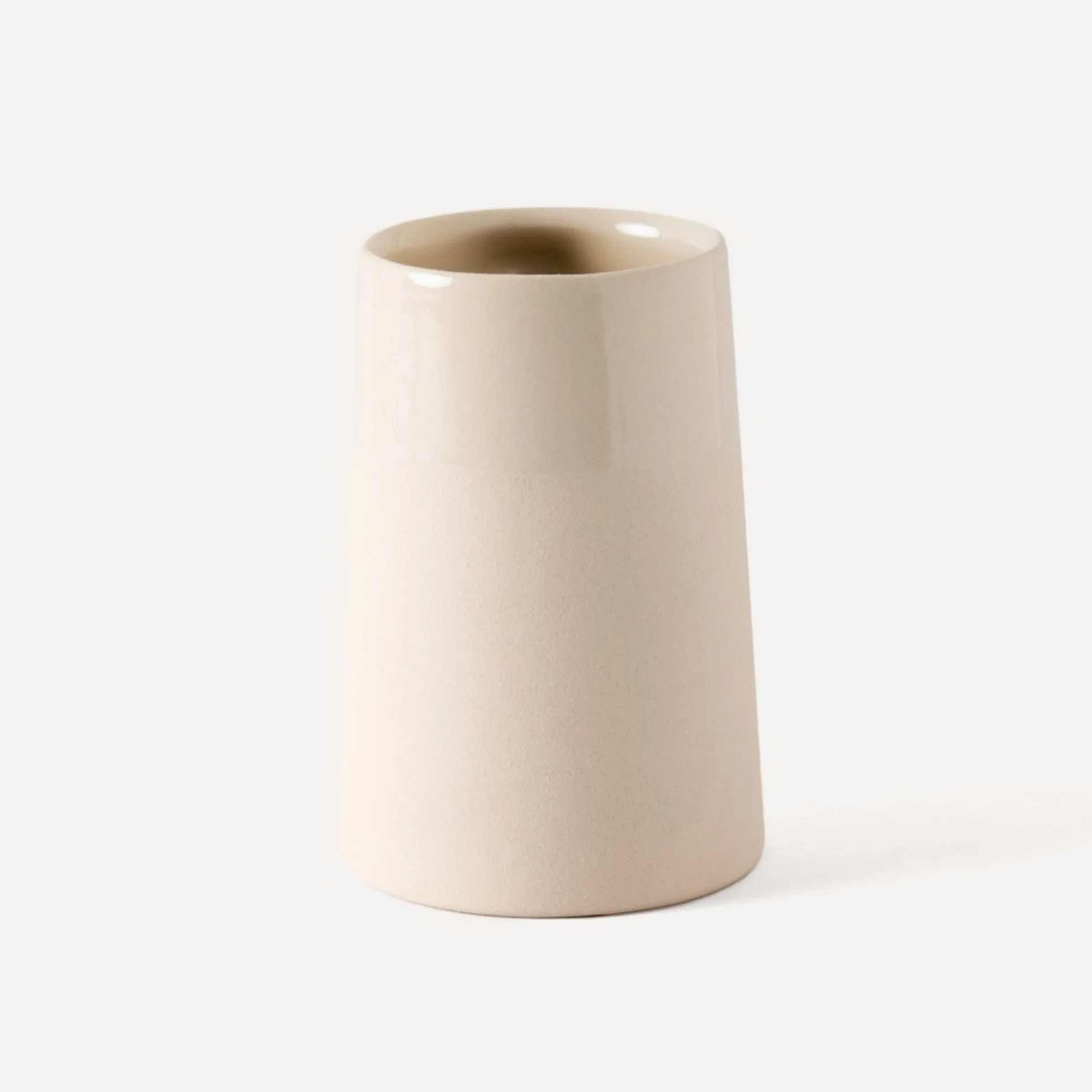 minimal-coffee-cup-scandi-organic-handle.jpg