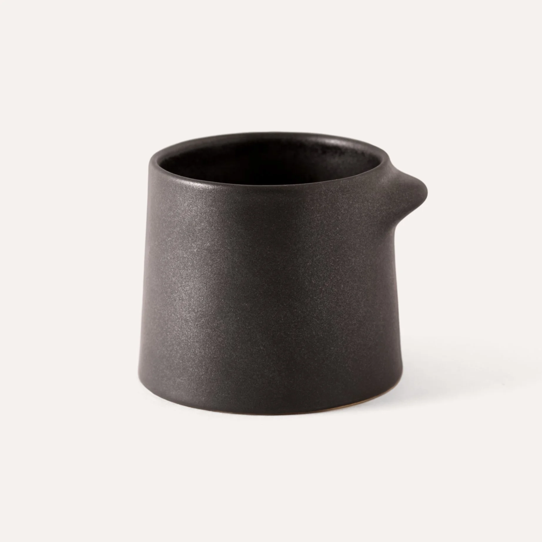 Sprout | Handmade Ceramic Cup - Anthrazit Matte Black