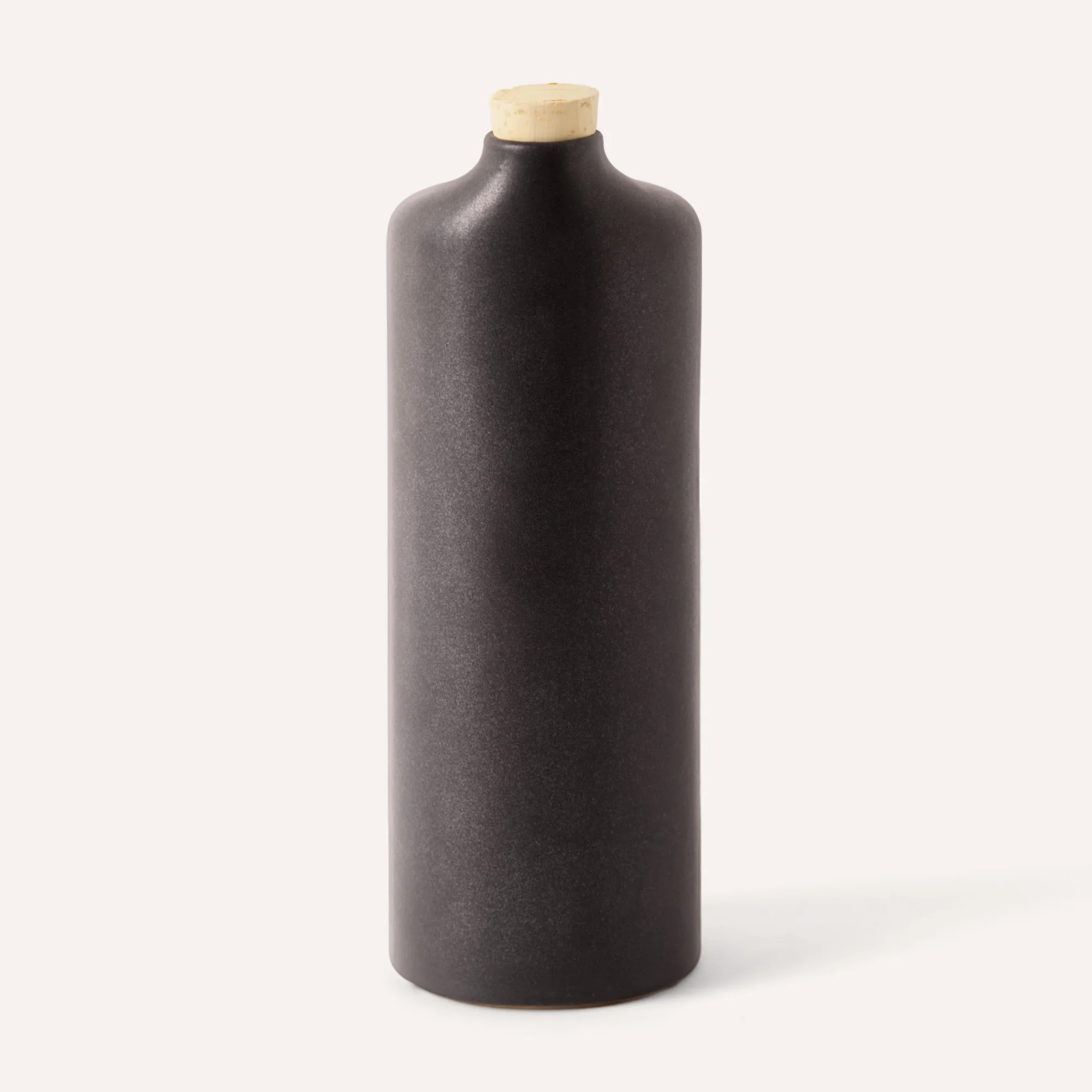 modern-minimalist-ceramic-decor-black.jpg