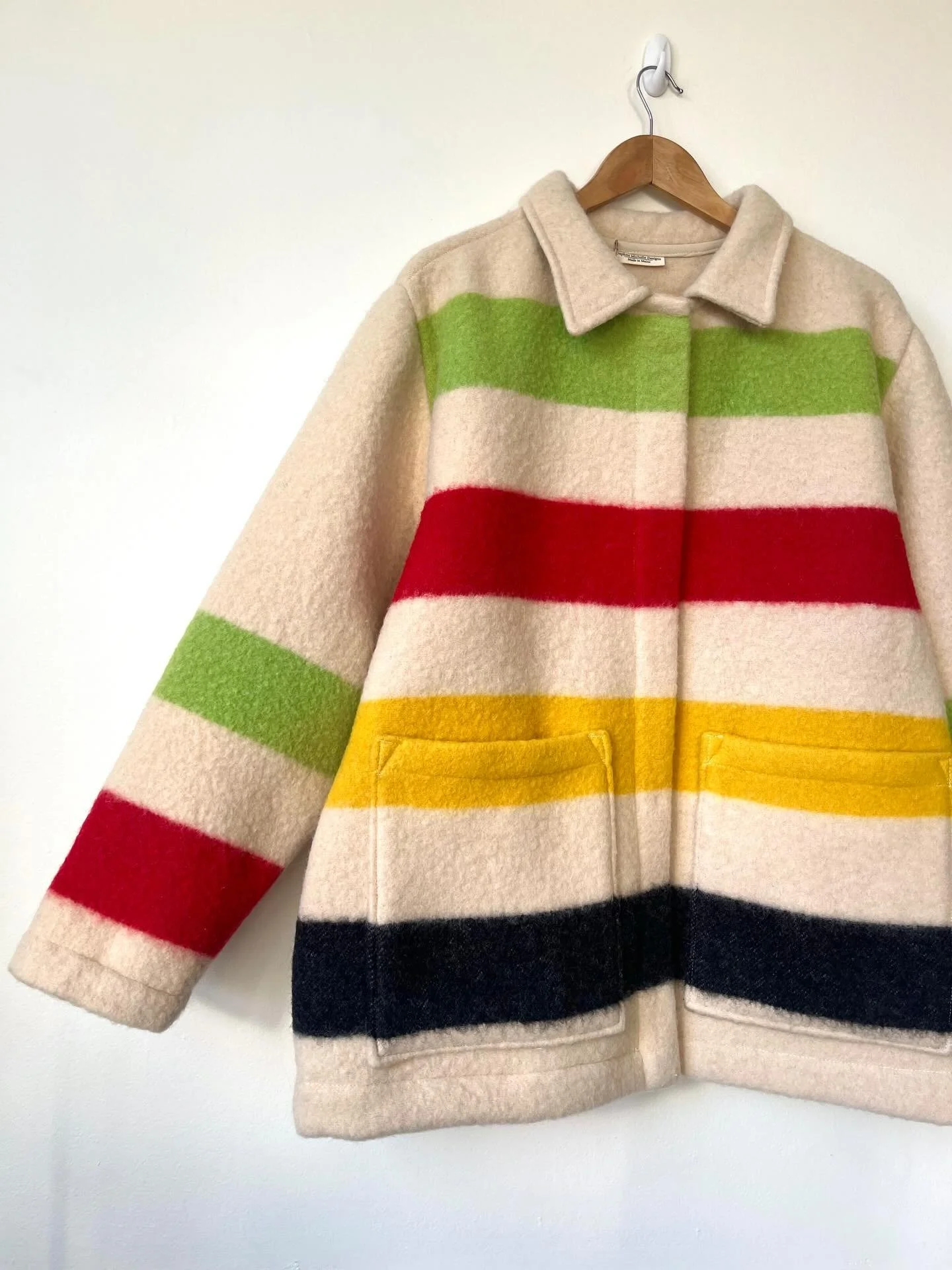 I&rsquo;m in love with this coat I made from a vintage wool blanket! The stripes and the colors are perfect and It&rsquo;s so cozy and warm! 
Despite wanting to keep it for myself, i just added it to my website for sale 💕 
Link to shop in bio 🛍️ 

