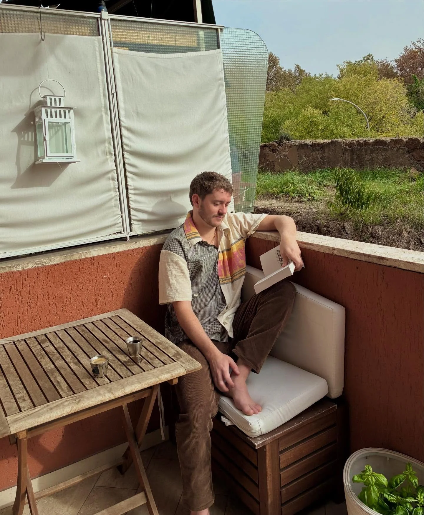 Do you still need to get a Christmas gift for a man in your life?🤔 Don&rsquo;t worry, I&rsquo;ve got you!! My feed bag shirts are the perfect thing for your bf, husband, dad, or really anyone who likes to dress cool 😎

Follow the link in my bio sho