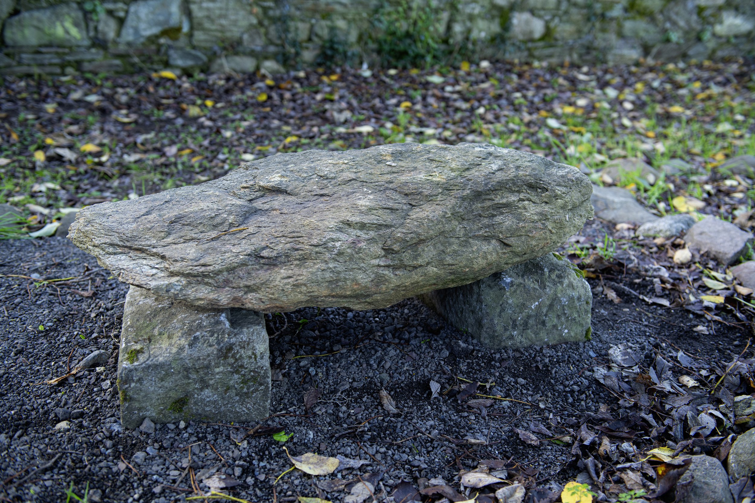 Mini-dolmen.jpg