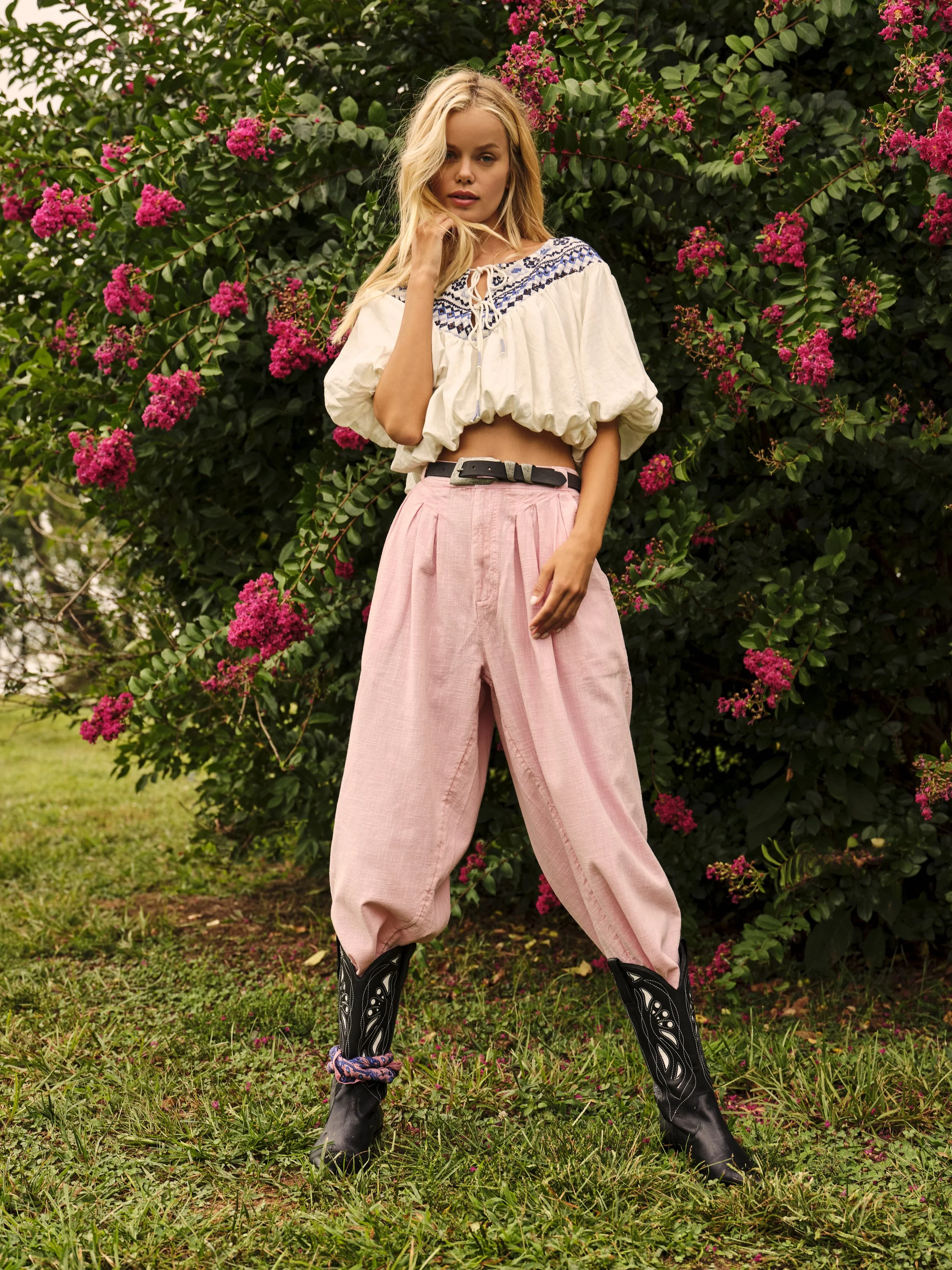 LOOK 01_20220907_FolkHeroHP3212.jpg