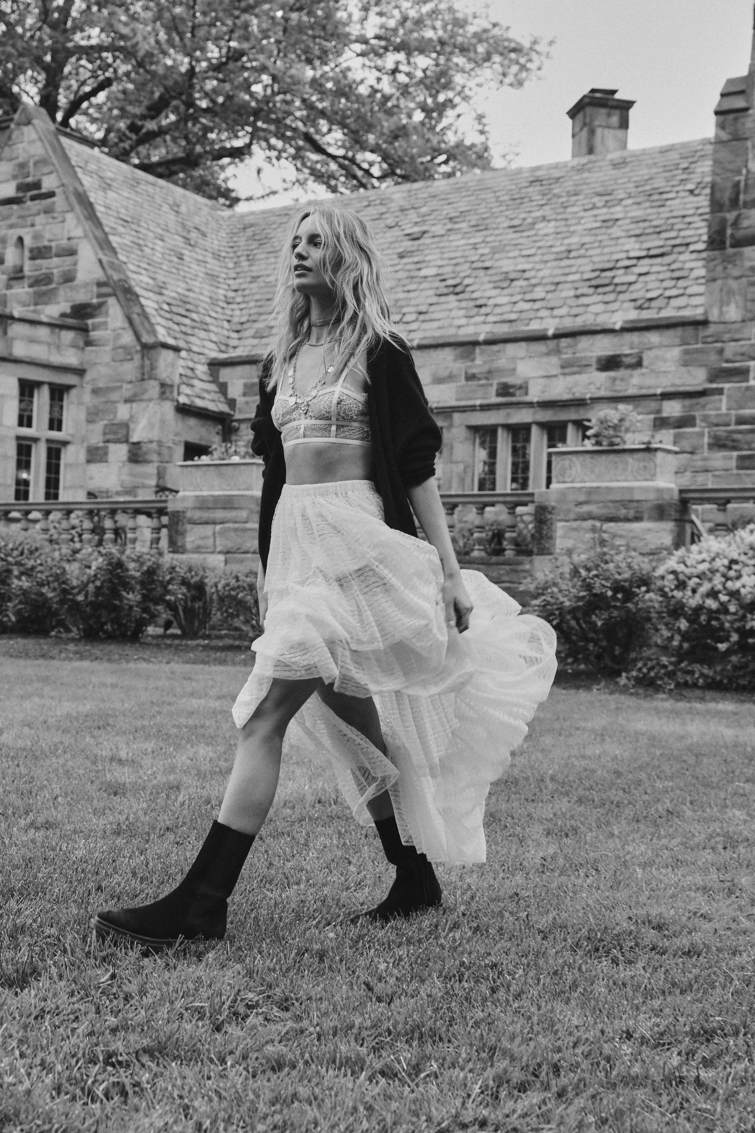 LOOK 11_20210511_WHSLLookbook_John_Suzie_Maya15543.jpg