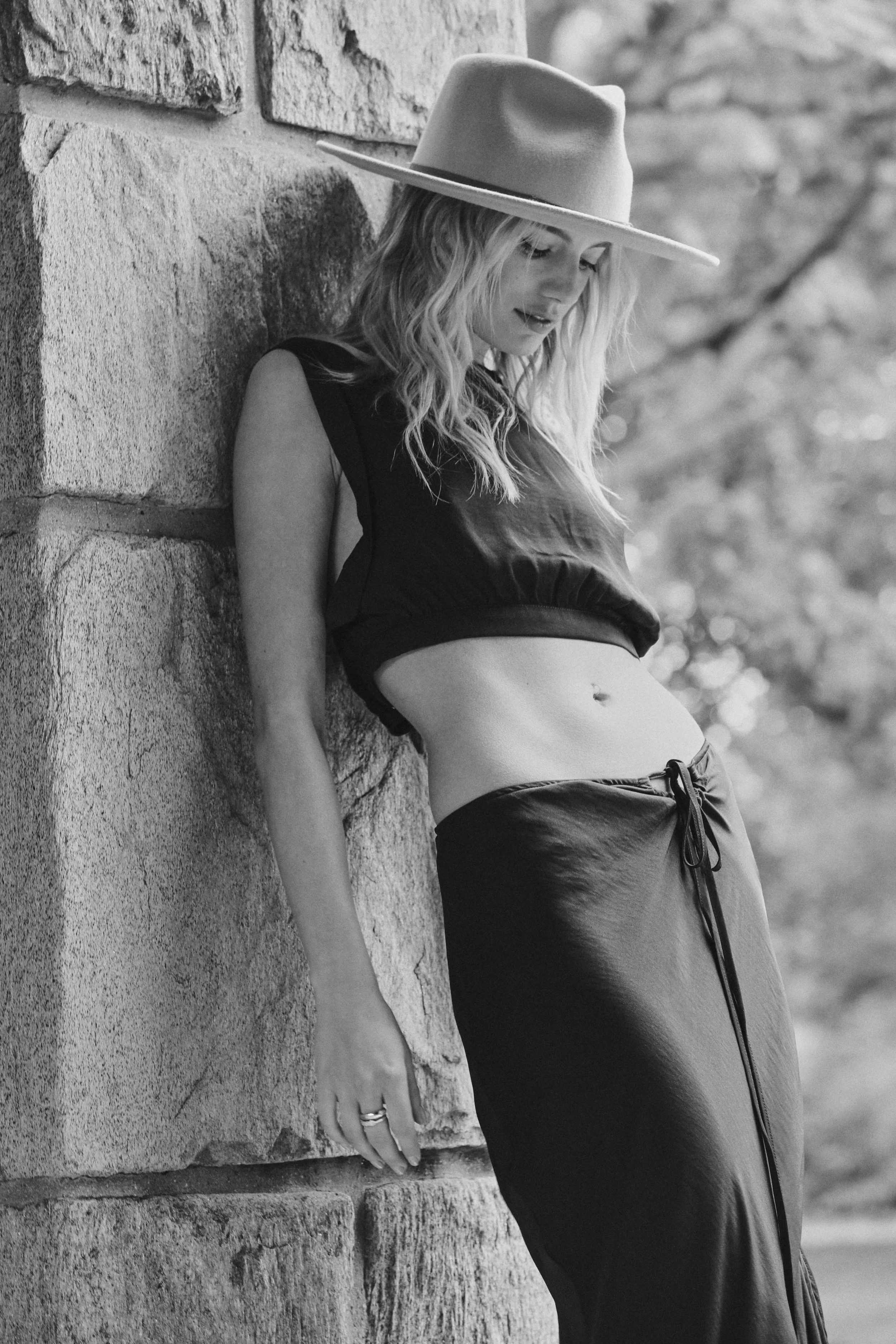 LOOK 6_20210511_WHSLLookbook_John_Suzie_Maya14786.jpg