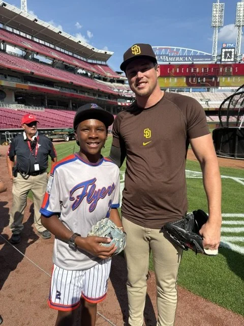 Flyers 13U player meets Padres closer with diabetes