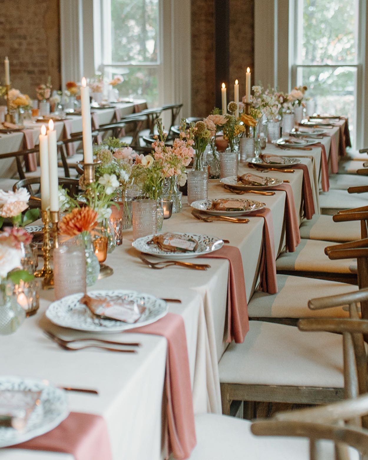 There&rsquo;s a moment of absolute beauty and calmness once all the tables are set, the candles are lit, and the guests have yet to enter the space. So many vendors working together to create this moment that will never happen again... oh, how specia