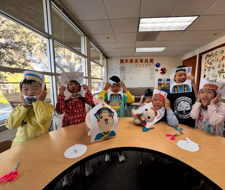 ✨ Do you know that China has 56 different ethnic groups? ✨

Just like America has many different ethnic groups and cultures, China is home to a vast diversity of people living across different regions of its land. Each group has its own language or d