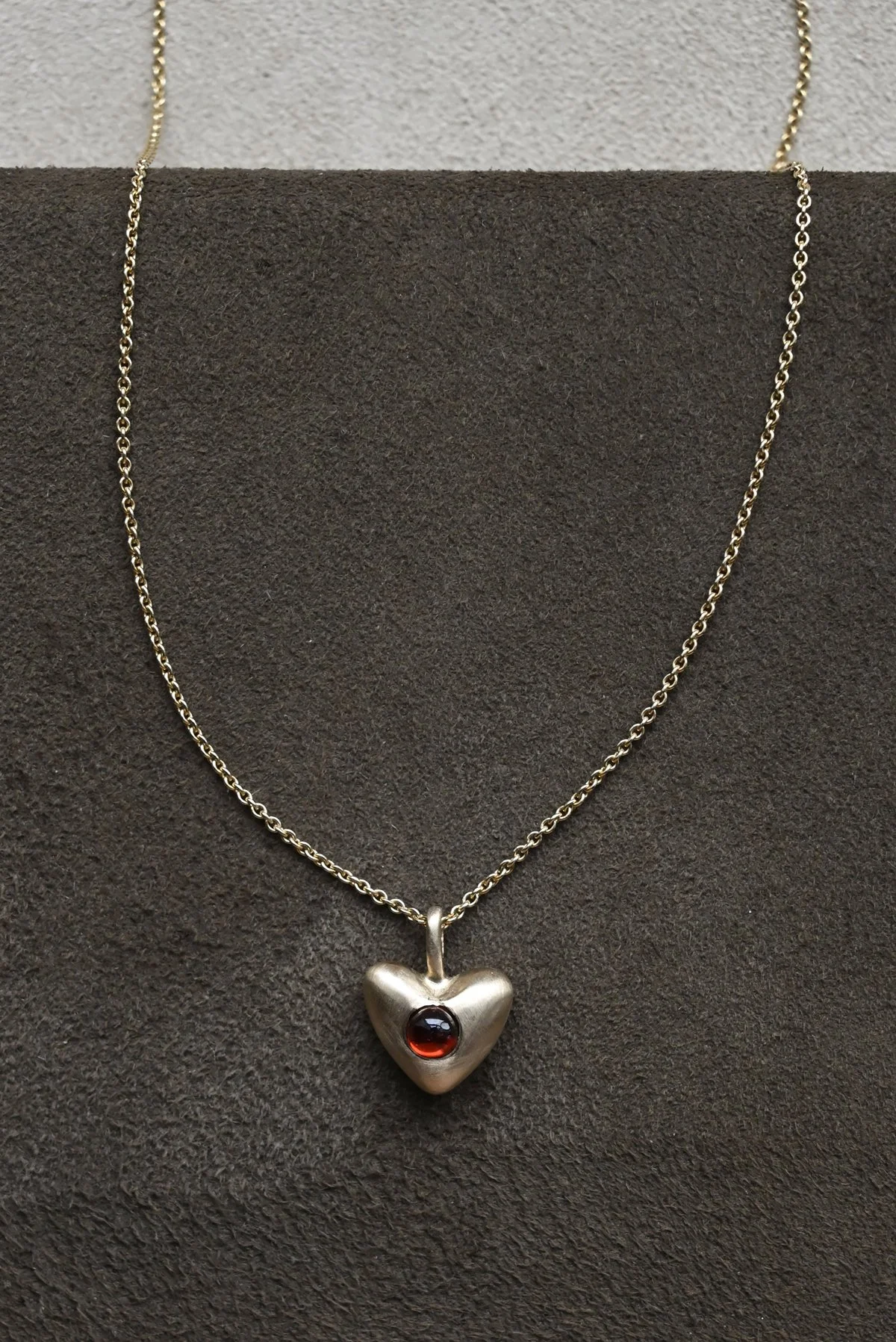 Dunton-Ellerkamp-Gold-Garnet-Heart-Pendant-2.jpg