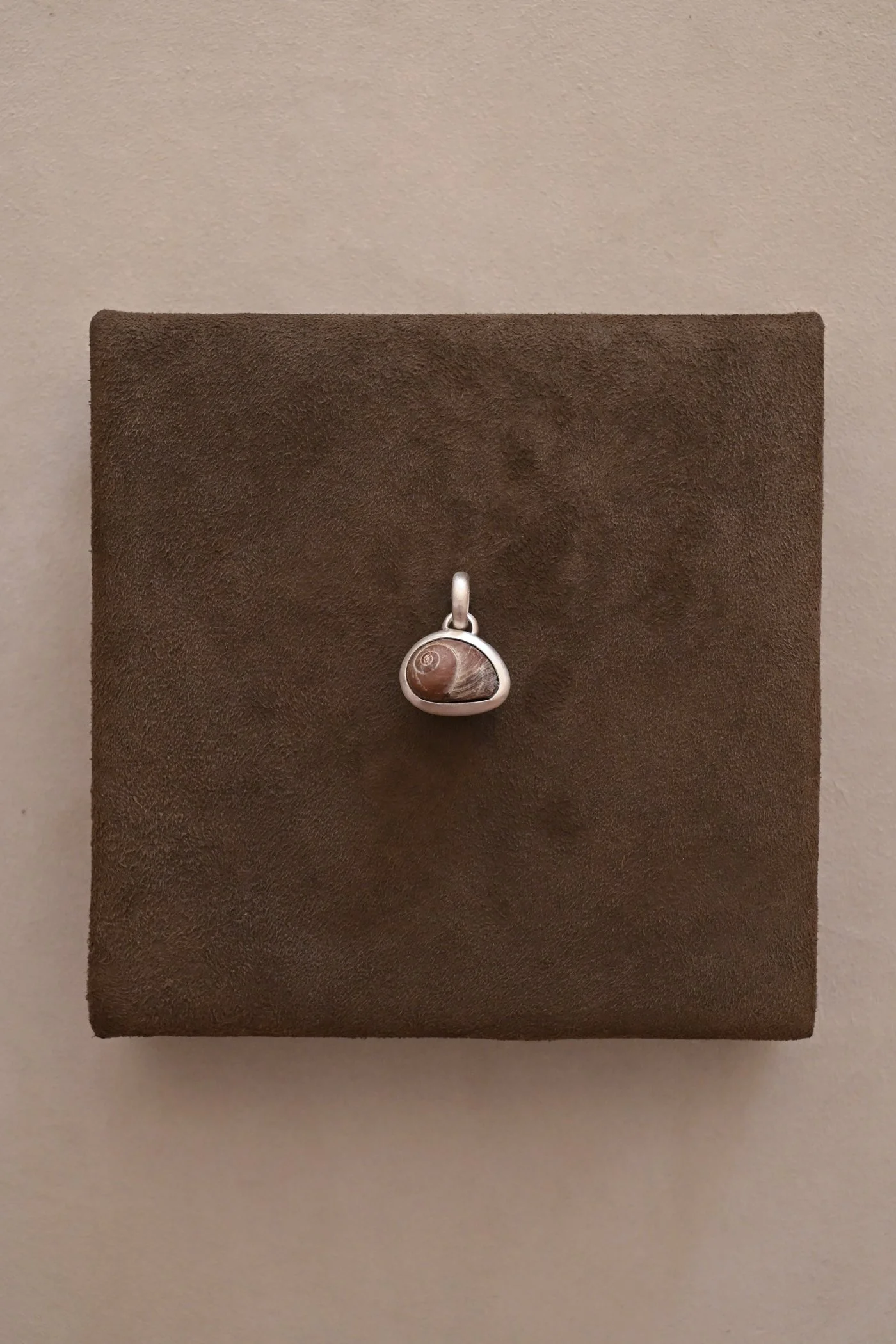 Dunton-Ellerkamp-Shell-Pendants-July-2026-6.jpg