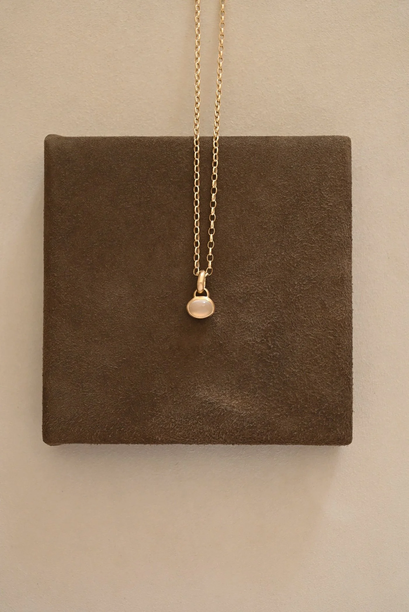 Dunton-Ellerkamp-Gold-Moonstone-Pendant-1.jpg