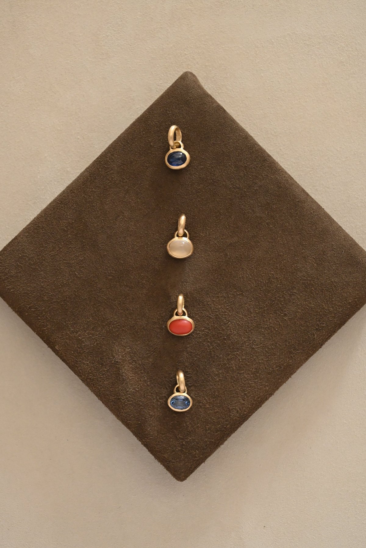 Dunton-Ellerkamp-Gemstone-Pendants-Gold.jpg