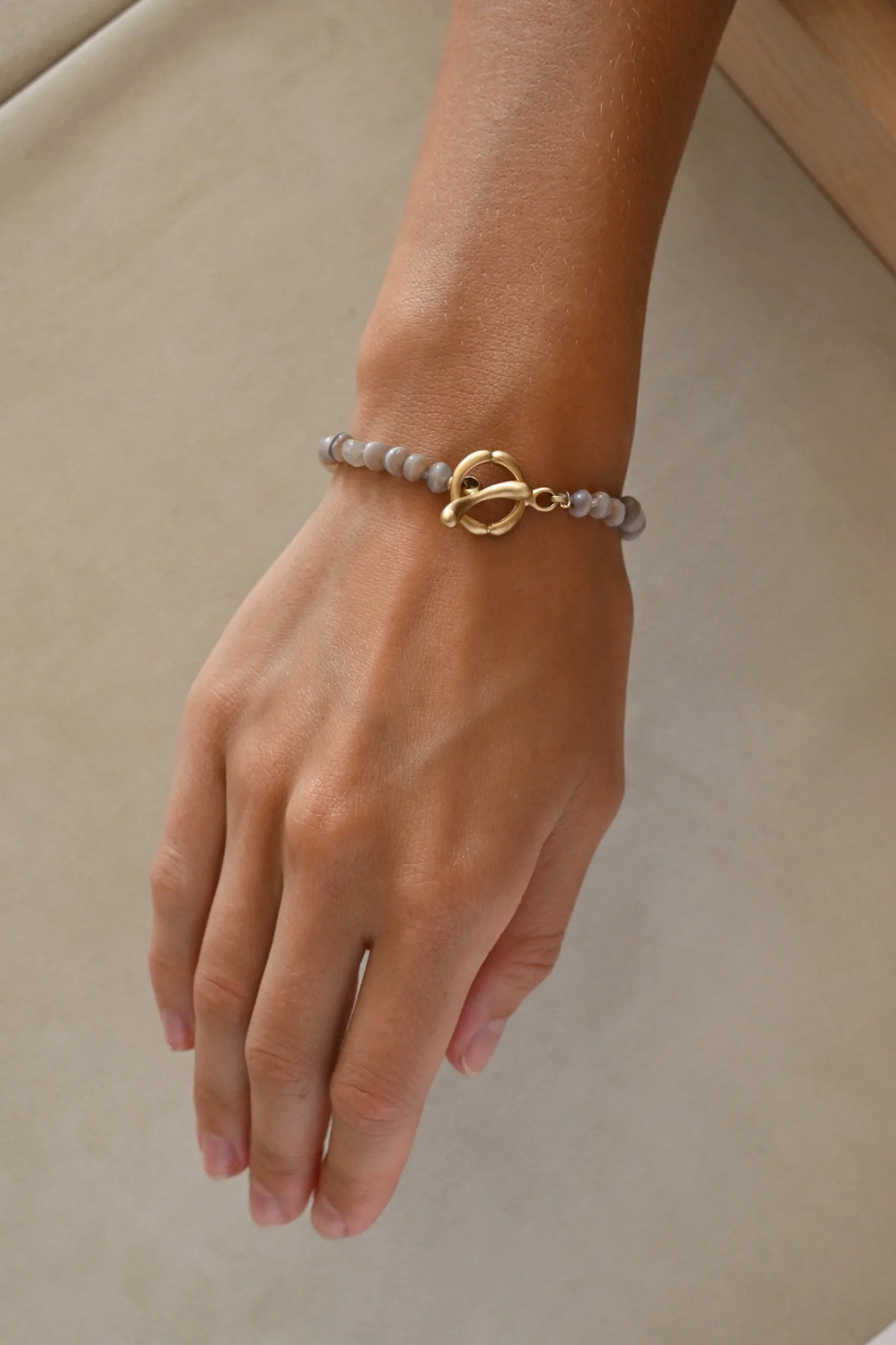 Dunton-Ellerkamp-Agate-BRacelet-Gold-4.jpg