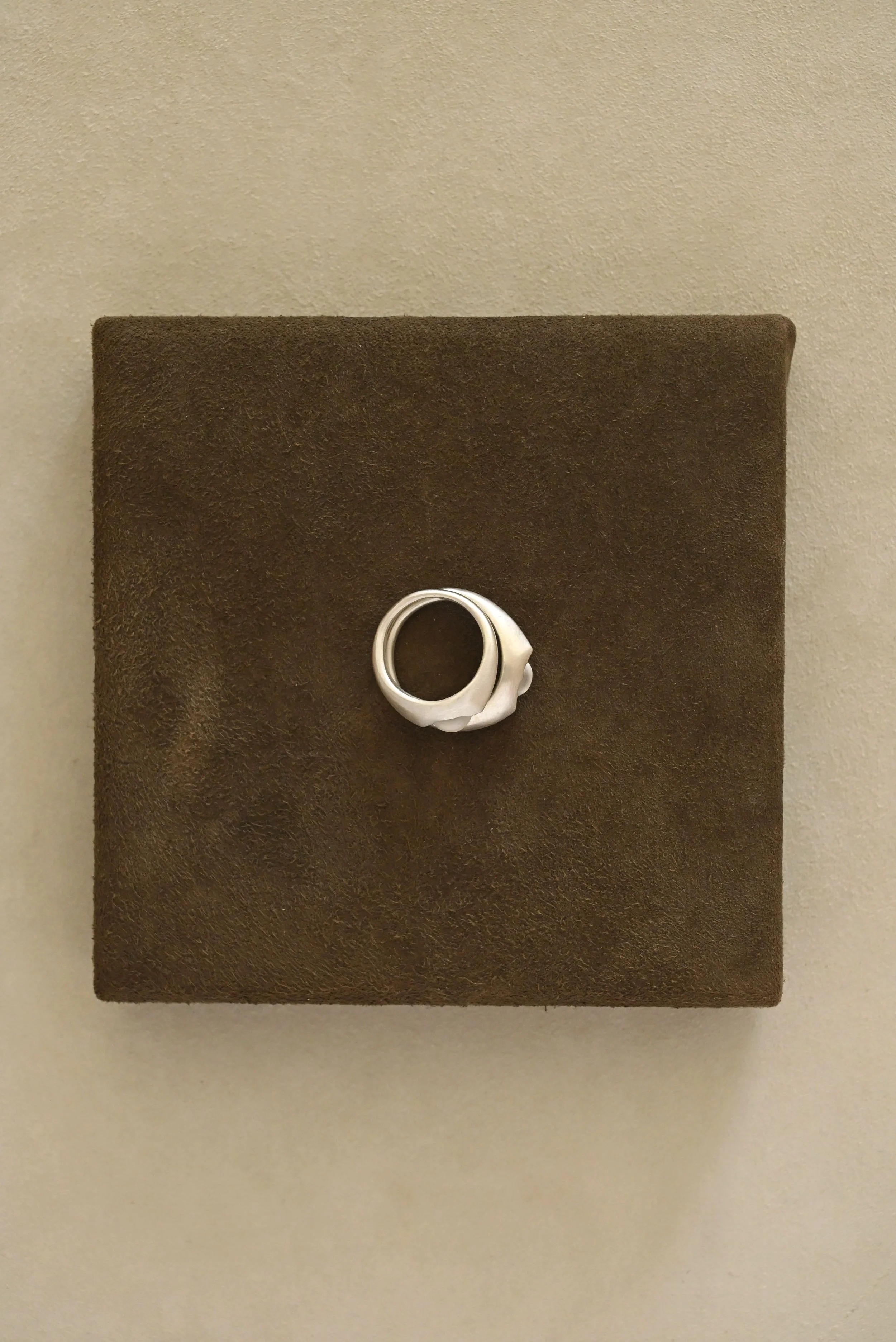 Dunton-Ellerkamp-Fall-Capsule-Collection-2026-Ellipse-Ring-Moonstone-Stack-1.jpg