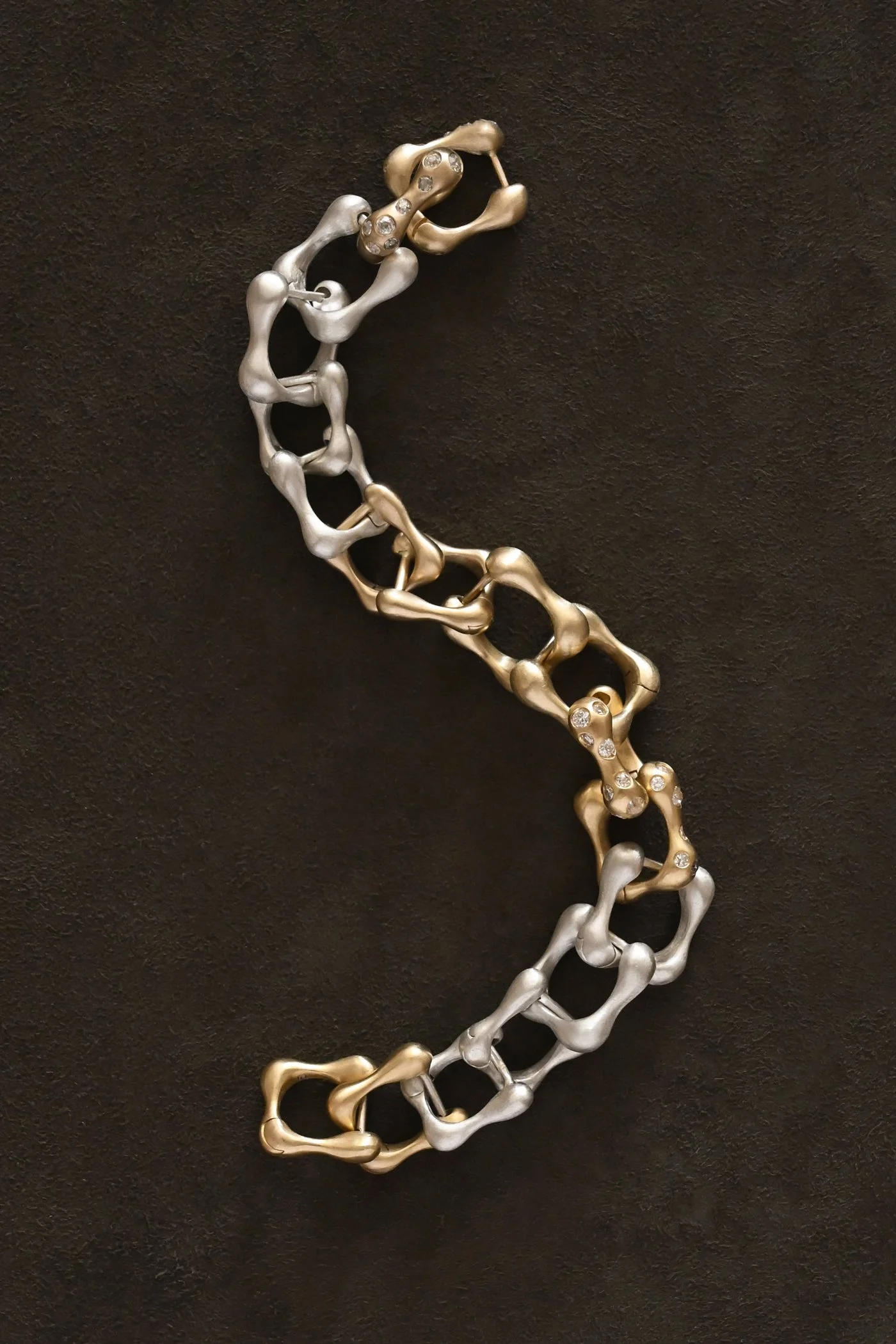Dunton-Ellerkamp-Owen-Huggies-Chain-1.jpg