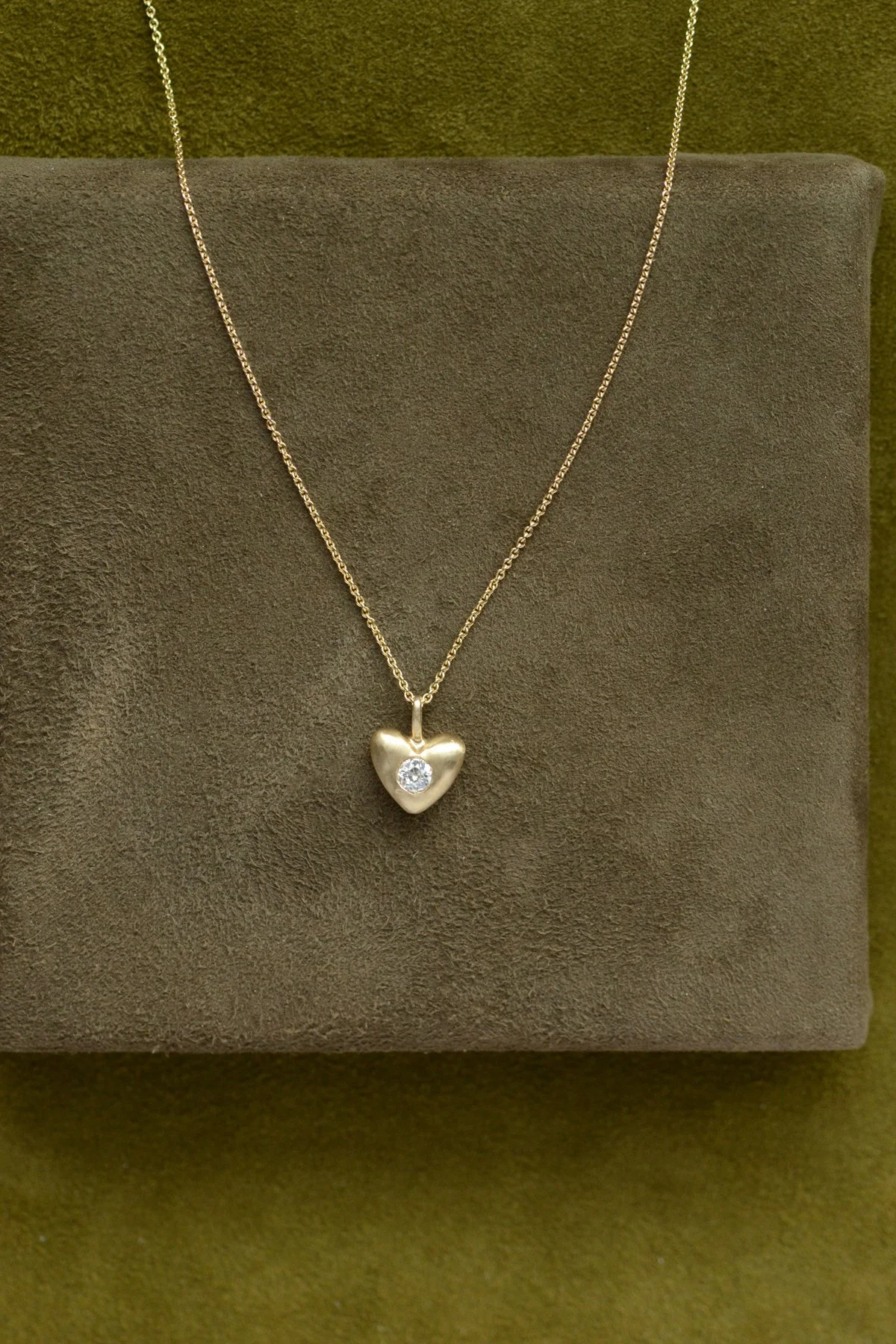 Dunton_Ellerkamp_Fall_Capsule_Heart_Pendant_7.jpg