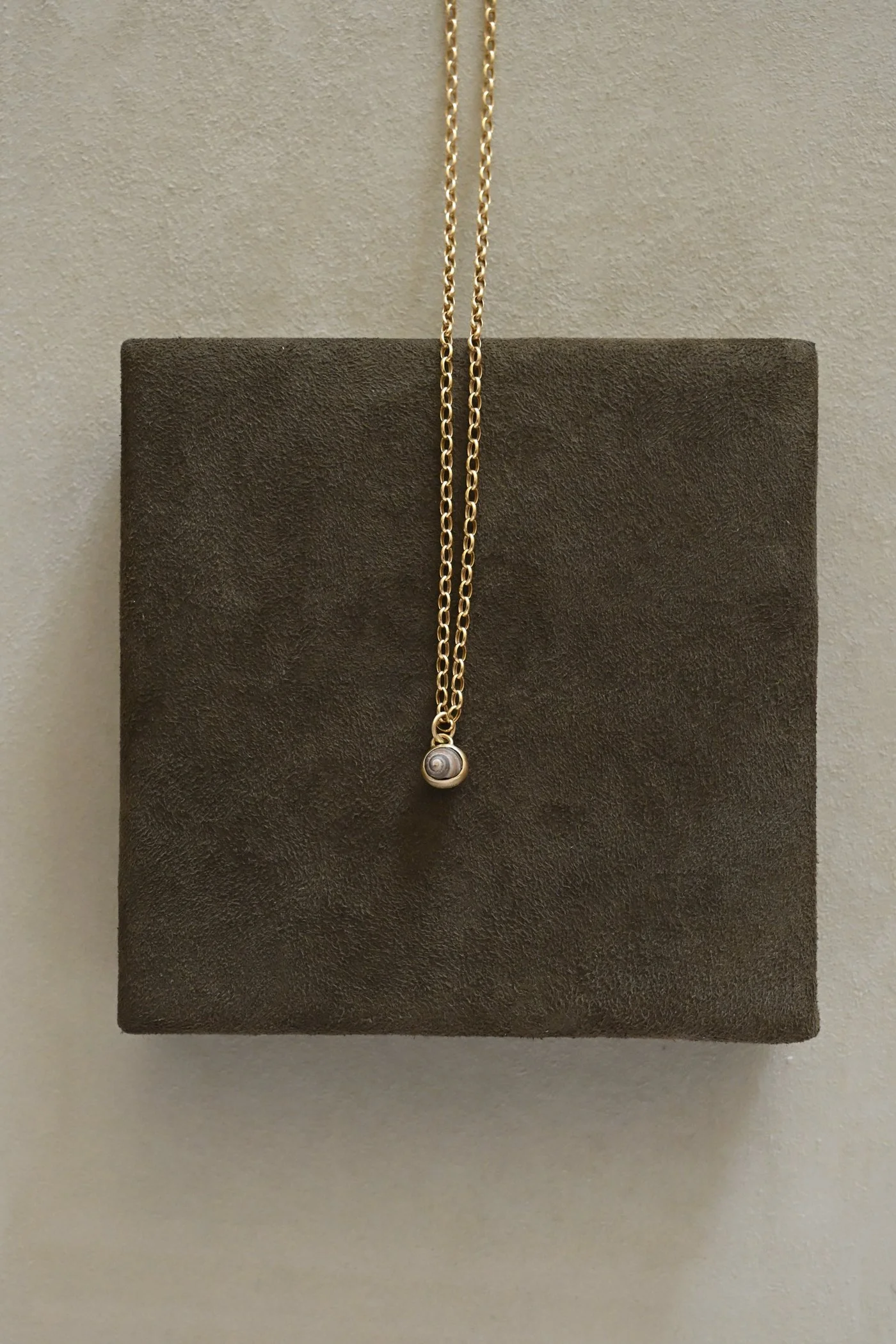 Gold Shell Pendant No. 14
