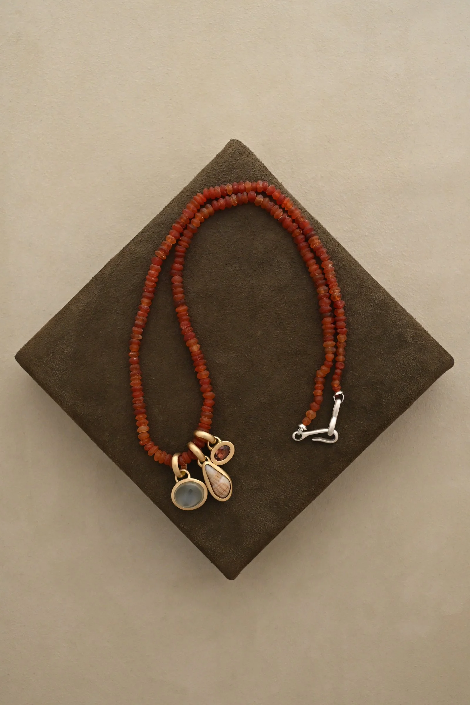 Dunton-Ellerkamp-Summer-Capsule-Gold-Pendant-Cluster-2.jpg