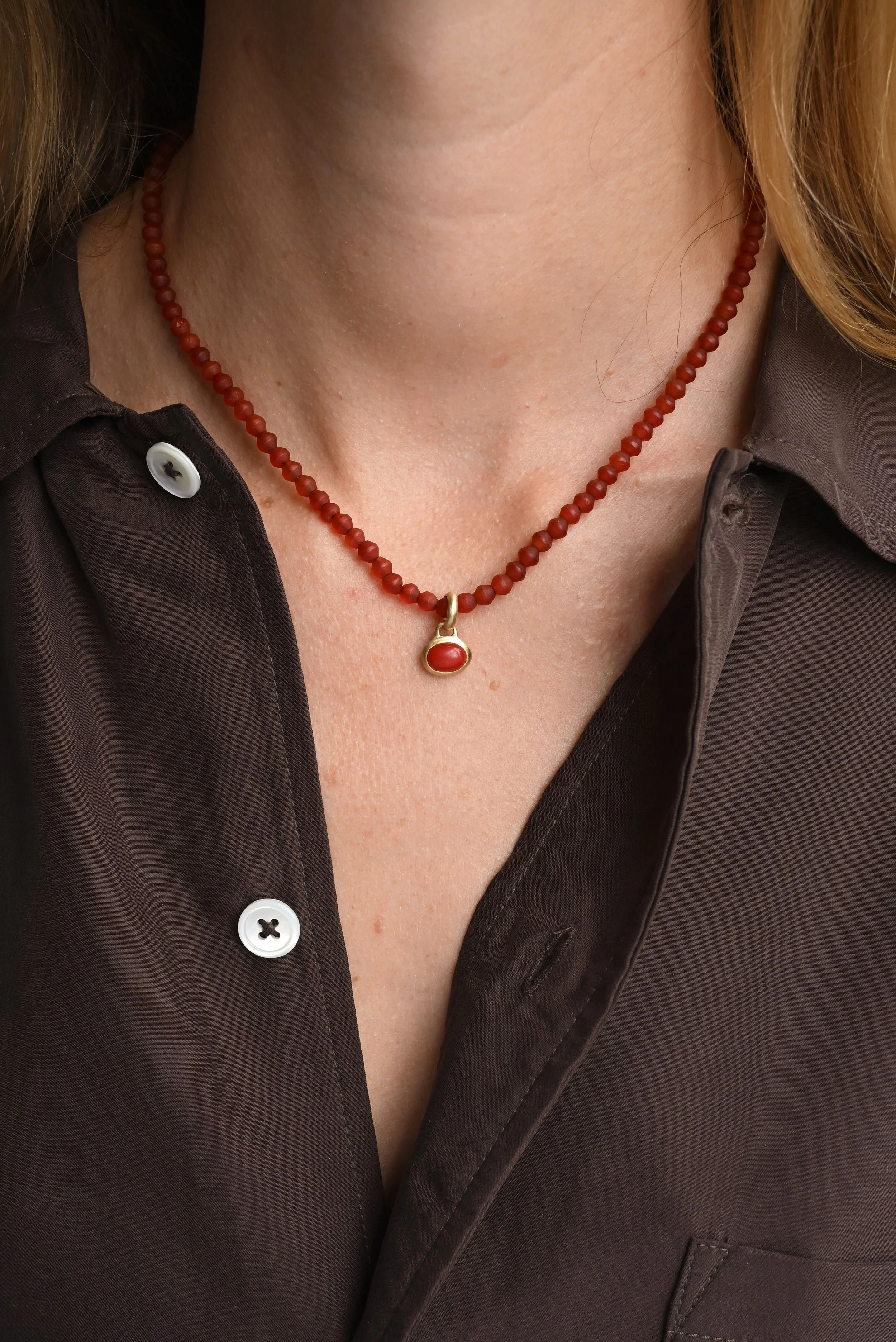 Dunton-Ellerkamp-Fall-Capsule-Collection-2026-Carnelian-Necklace-Coral-Gold0Pendant.jpg