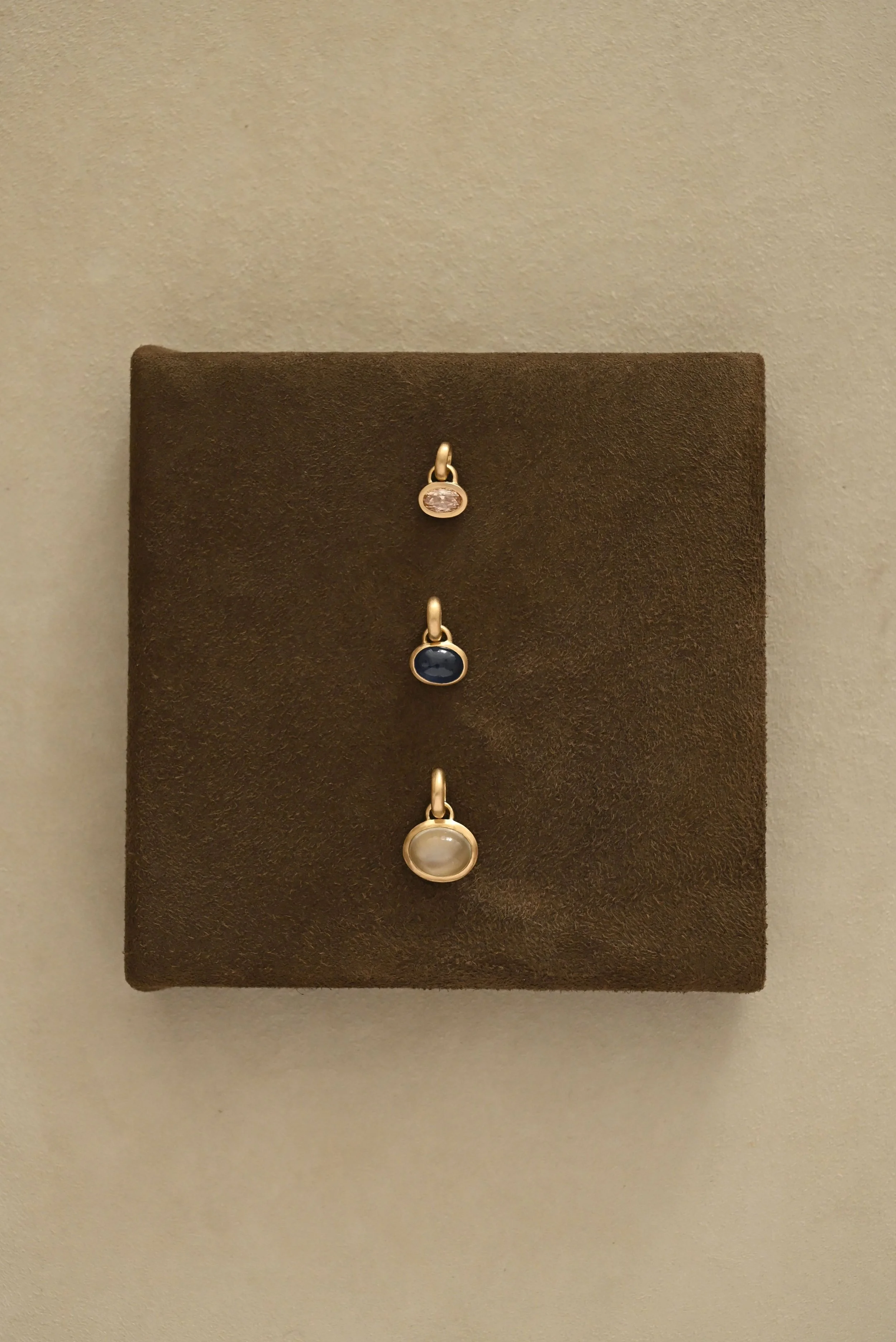 Dunton-Ellerkamp-Assorted-Gold-Pendants-Fall-2026.jpg