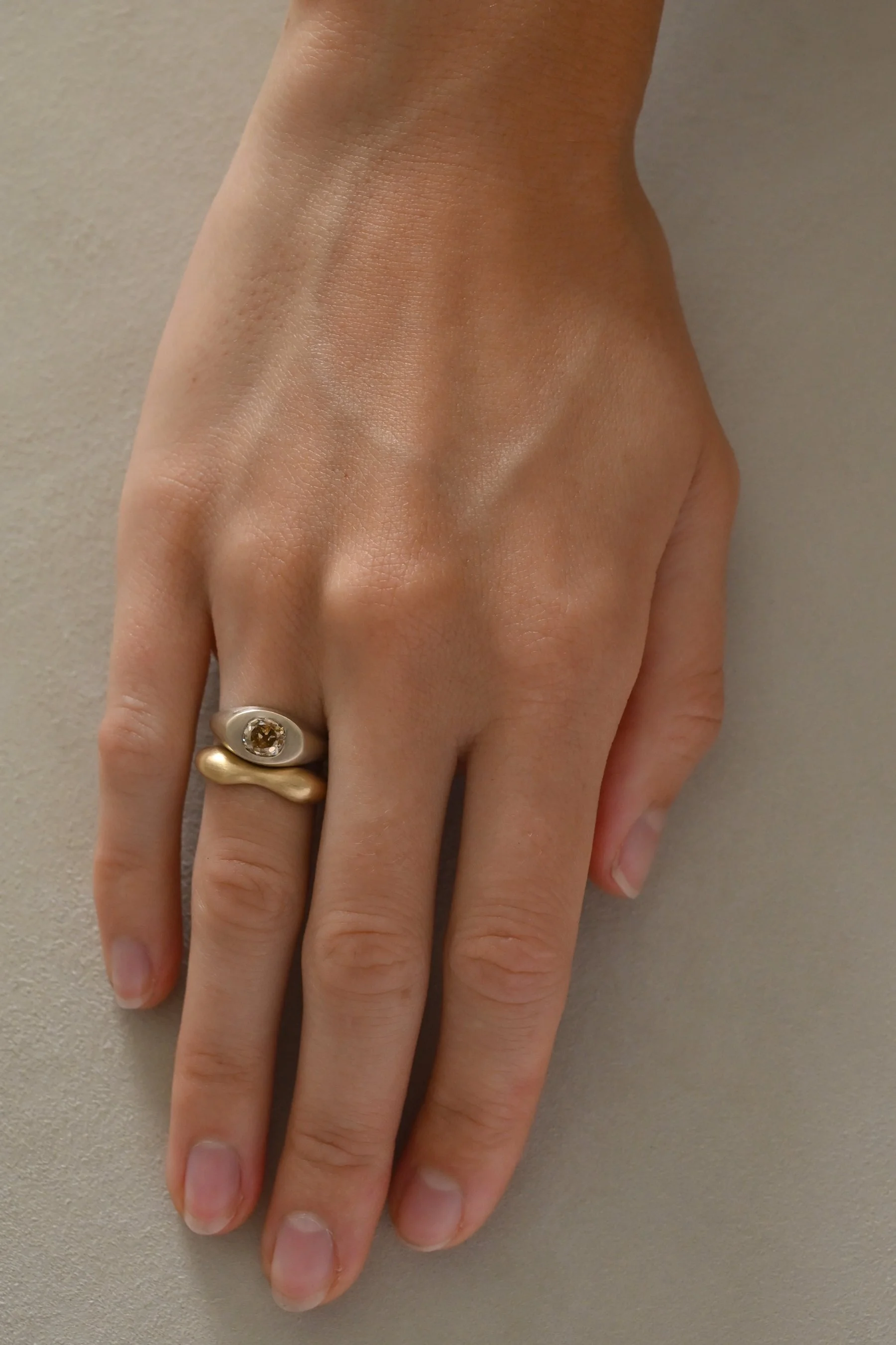 Dunton-Ellerkamp-Thirds-Ring-White-Gold-Brown-OMC-Web-2.jpg