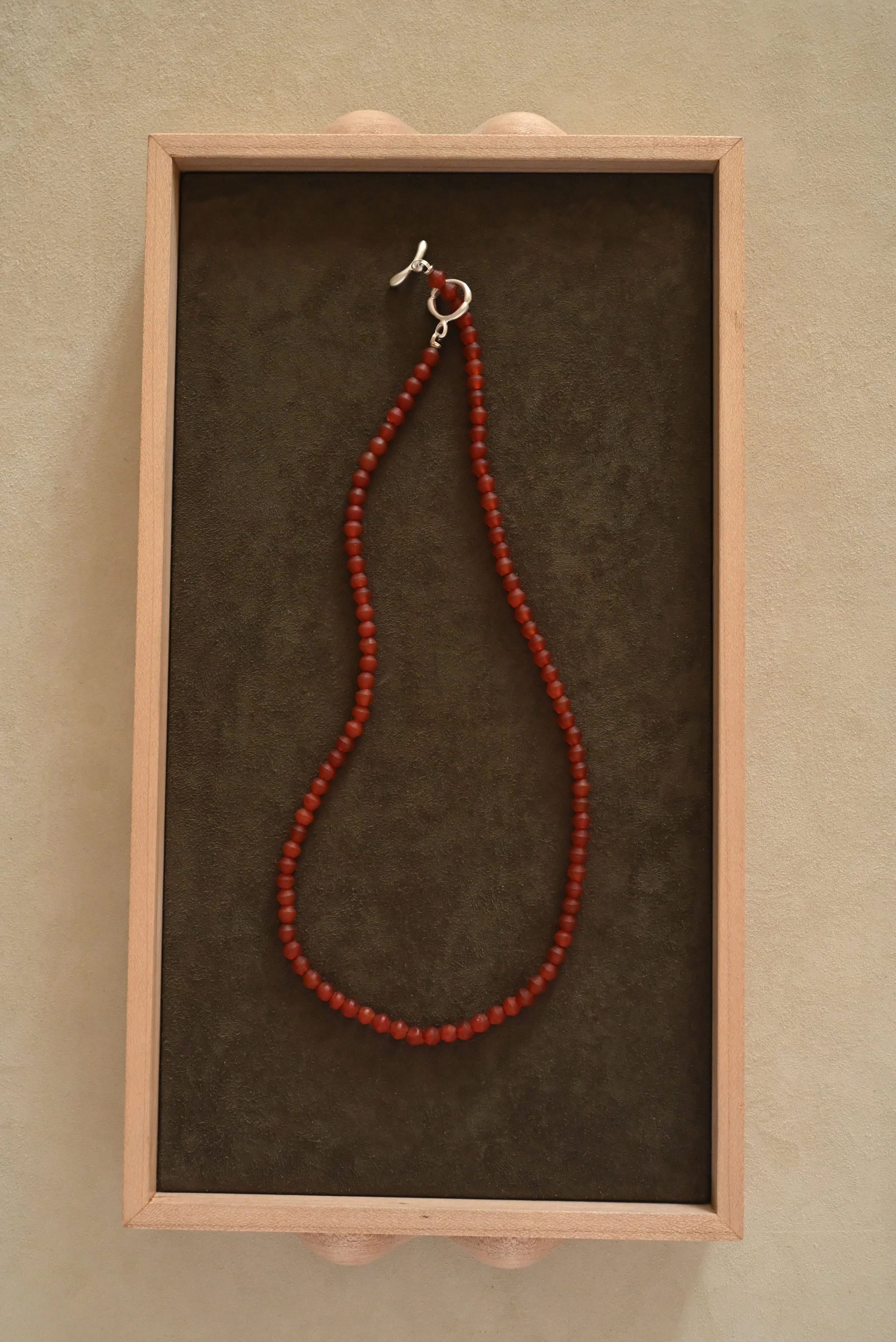 Dunton-Ellerkamp-Fall-Capsule-2026-Web-Apple-Red-Carnelian-Strand-2.jpg