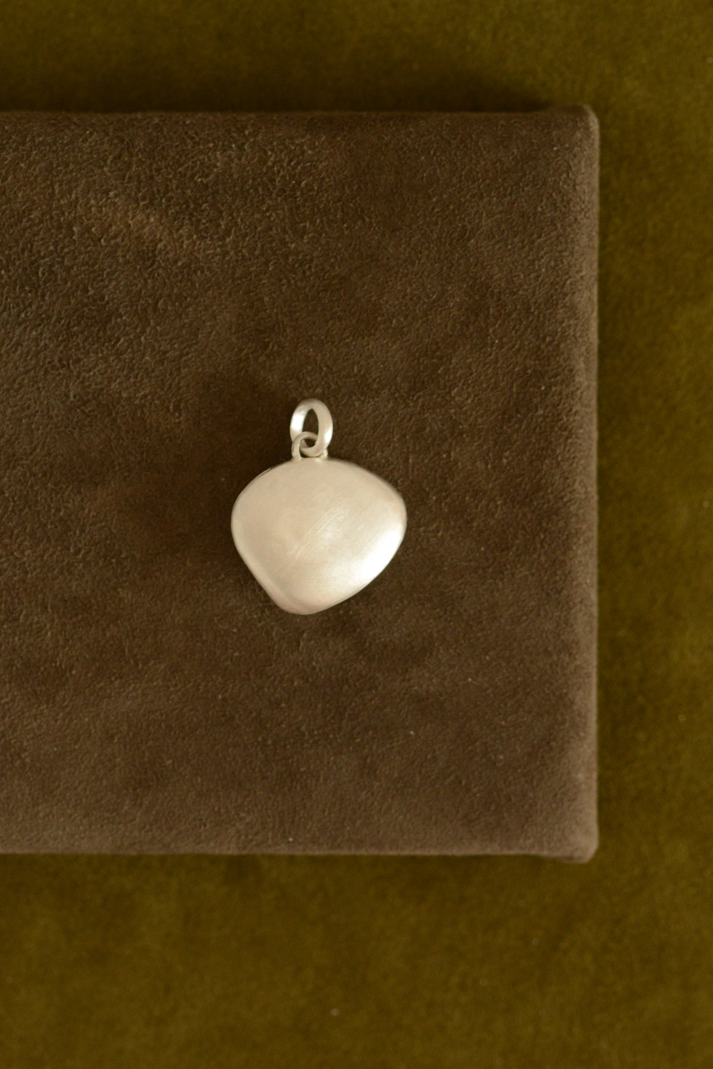 Dunton_Ellerkamp_Shell_Pendant_43_WEb_2.jpg