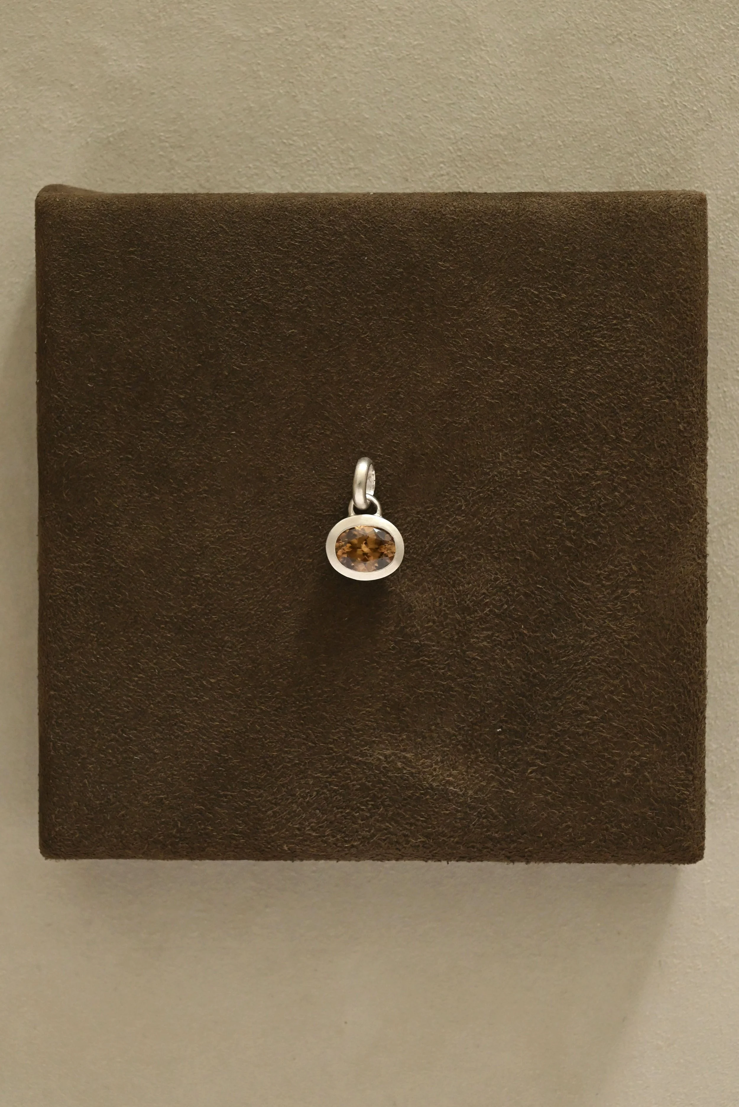 Dunton-Ellerkamp-Fall-Capsule-Collection-2026-Brown-Zircon-Pendant-2.jpg