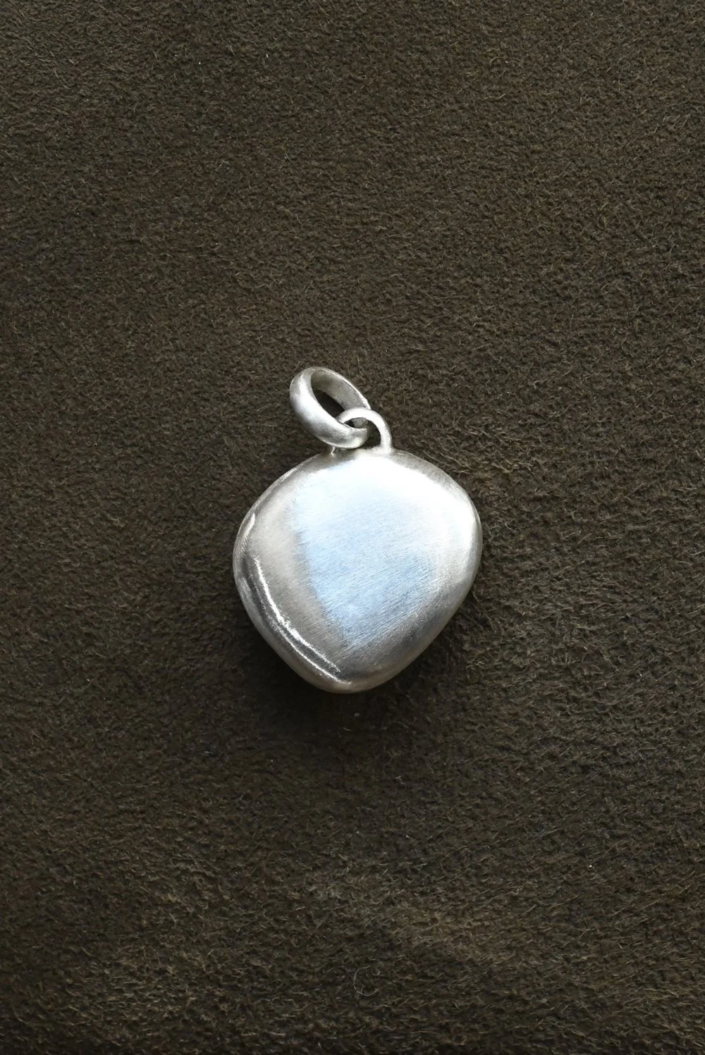 Dunton_Ellerkamp_Shell_Pendant_Nov_20.jpg