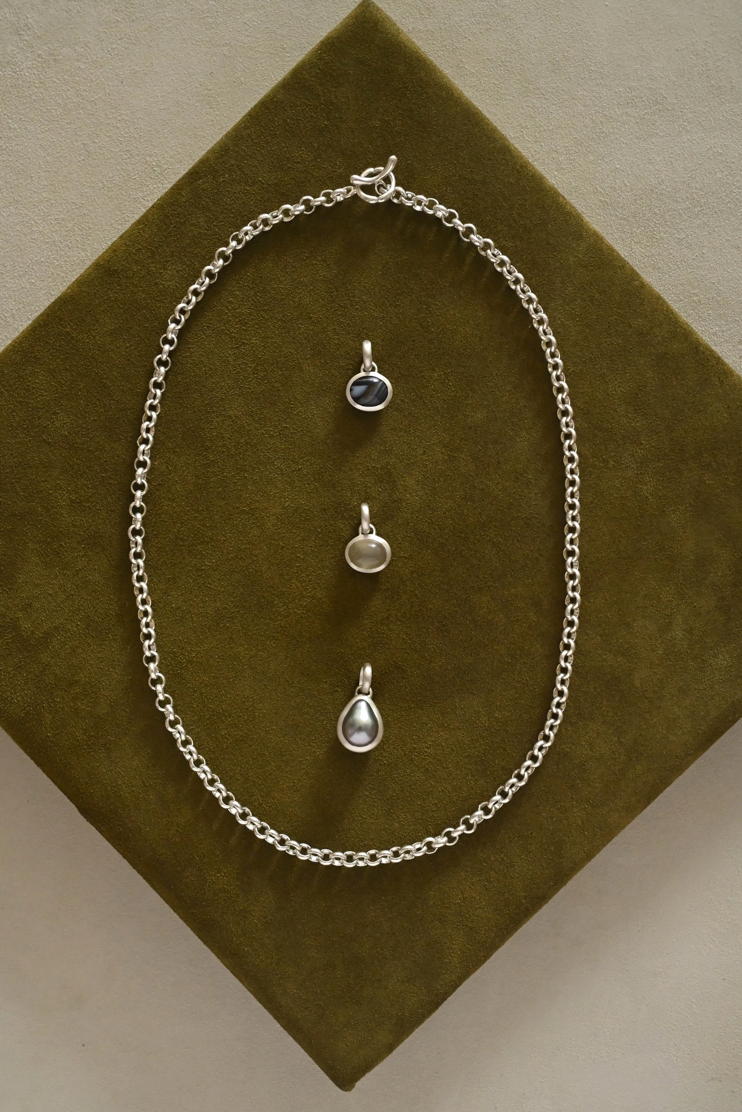 Dunton-Ellerkamp-Oliver-Necklace-4-6mm-Web-DSC_2694.jpg
