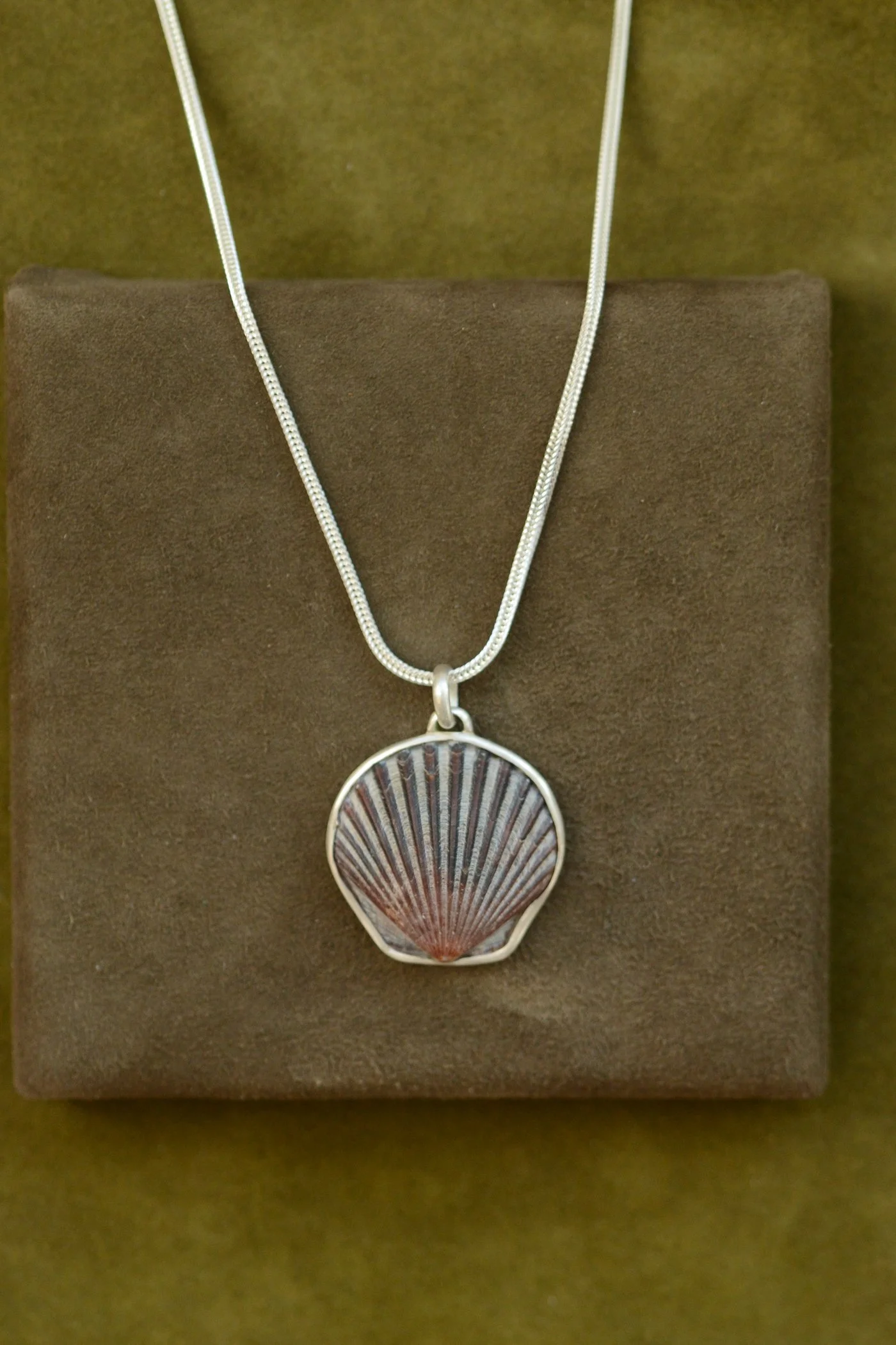 Dunton_Ellerkamp_Shell_Pendants_Fall_Capsule_2_web-18.jpg (Copy)