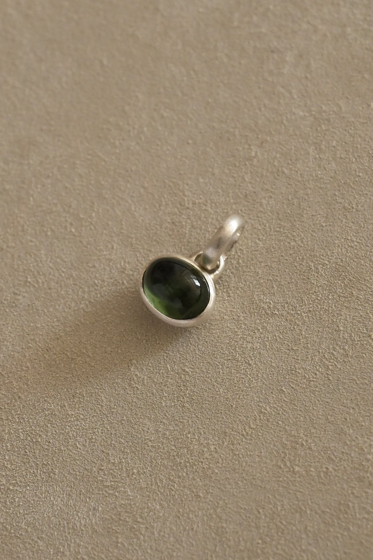 Dunton-Ellerkamp-Silver-Tourmaline-Pendant-Web-4.jpg