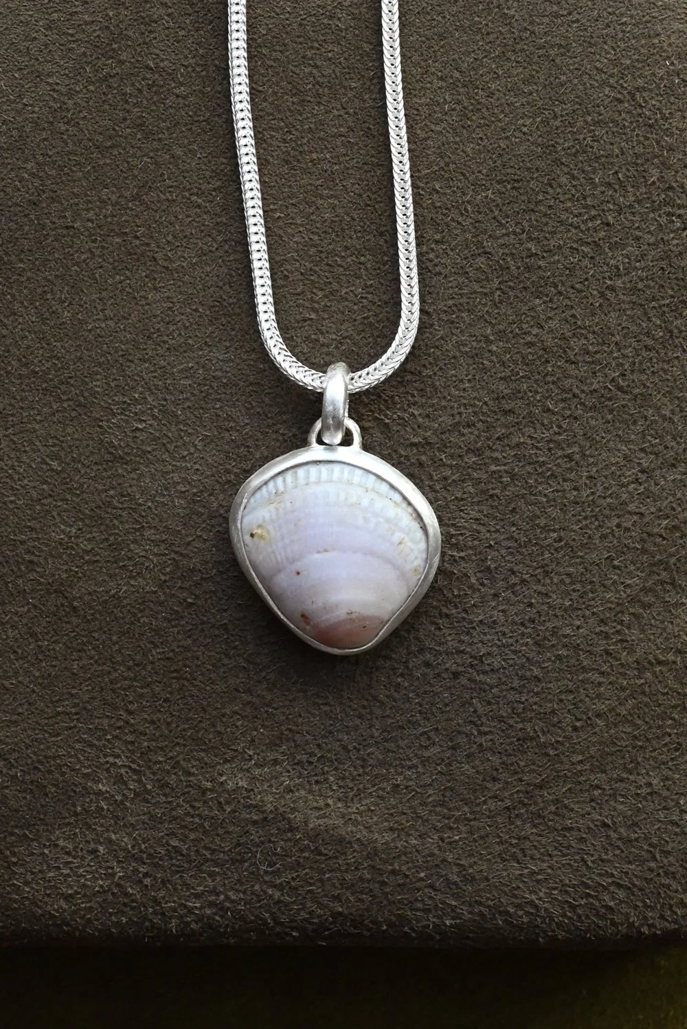 Dunton_Ellerkamp_Shell_Pendant_Nov_19.jpg