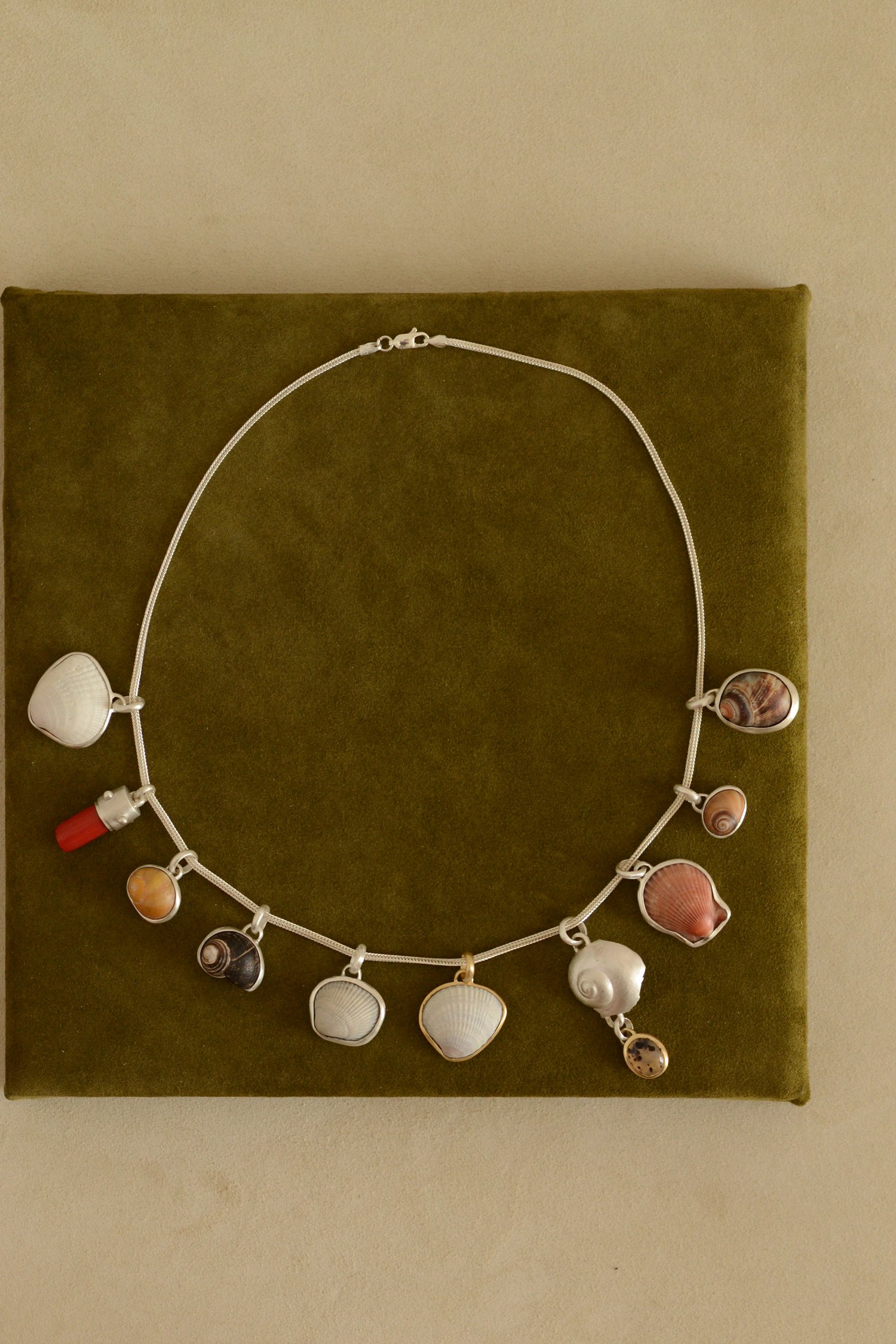 Dunton_Ellerkamp_Shell_Pendants_Group_2.jpg