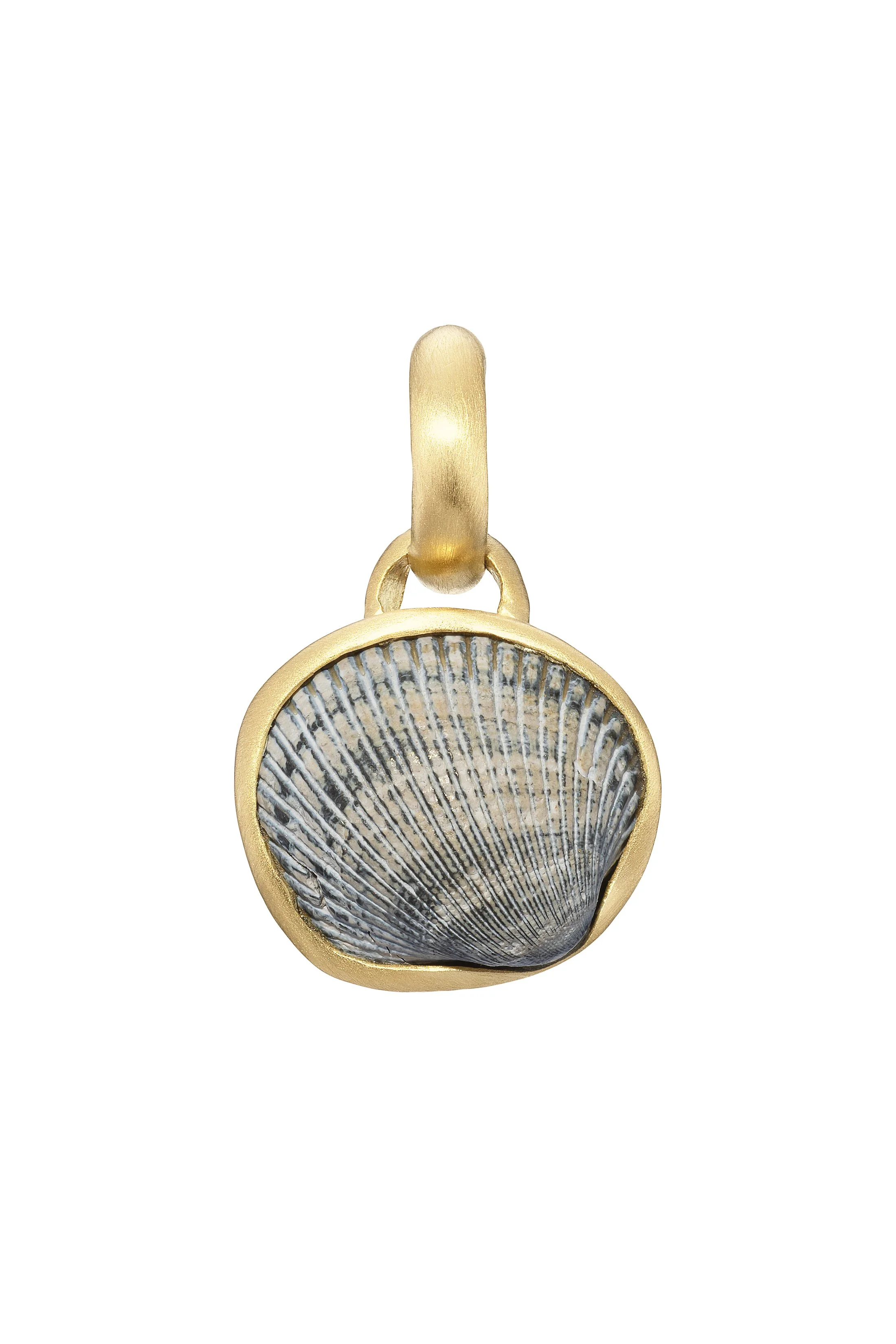 Gold Shell Pendant No. 13