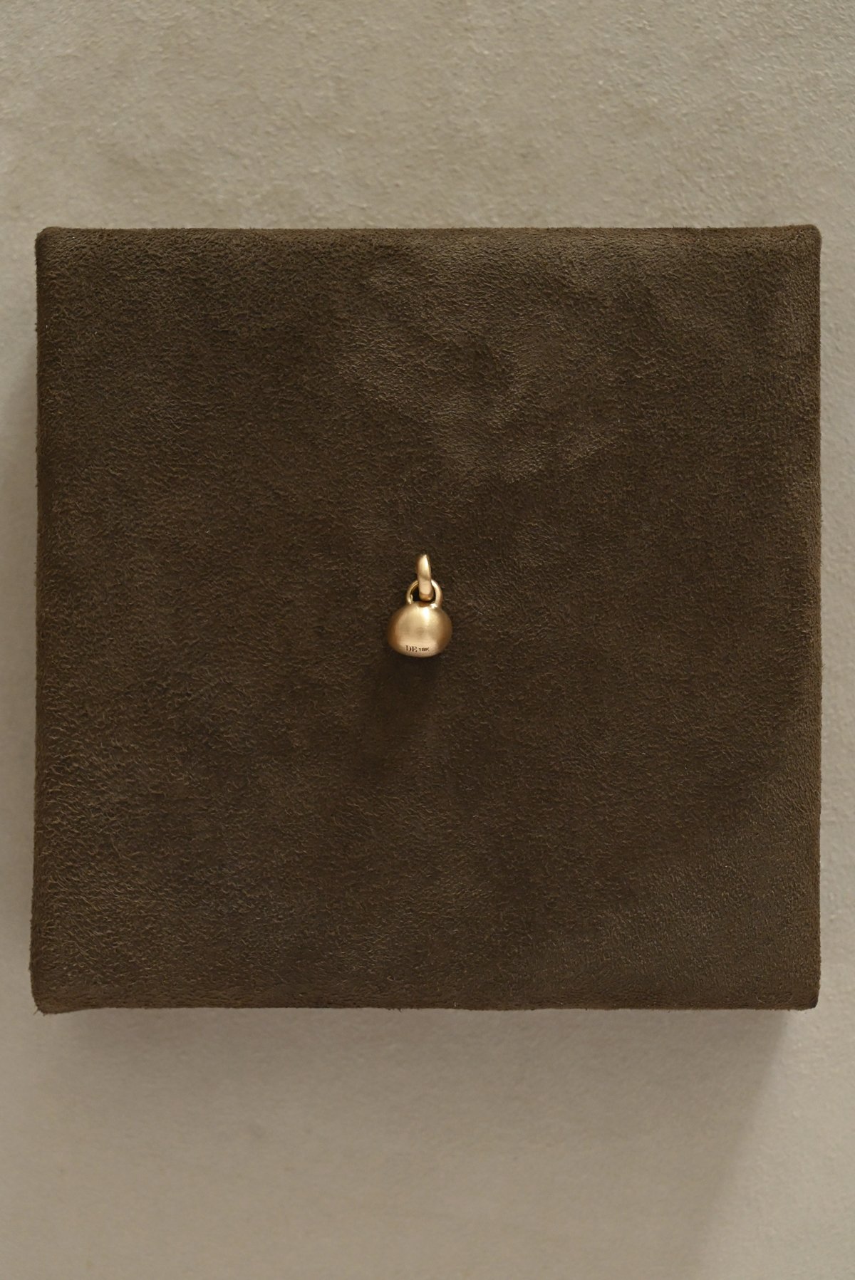 Dunton-Ellerkamp-Gold-Shell-Pendant-August-2026-Web-21.jpg