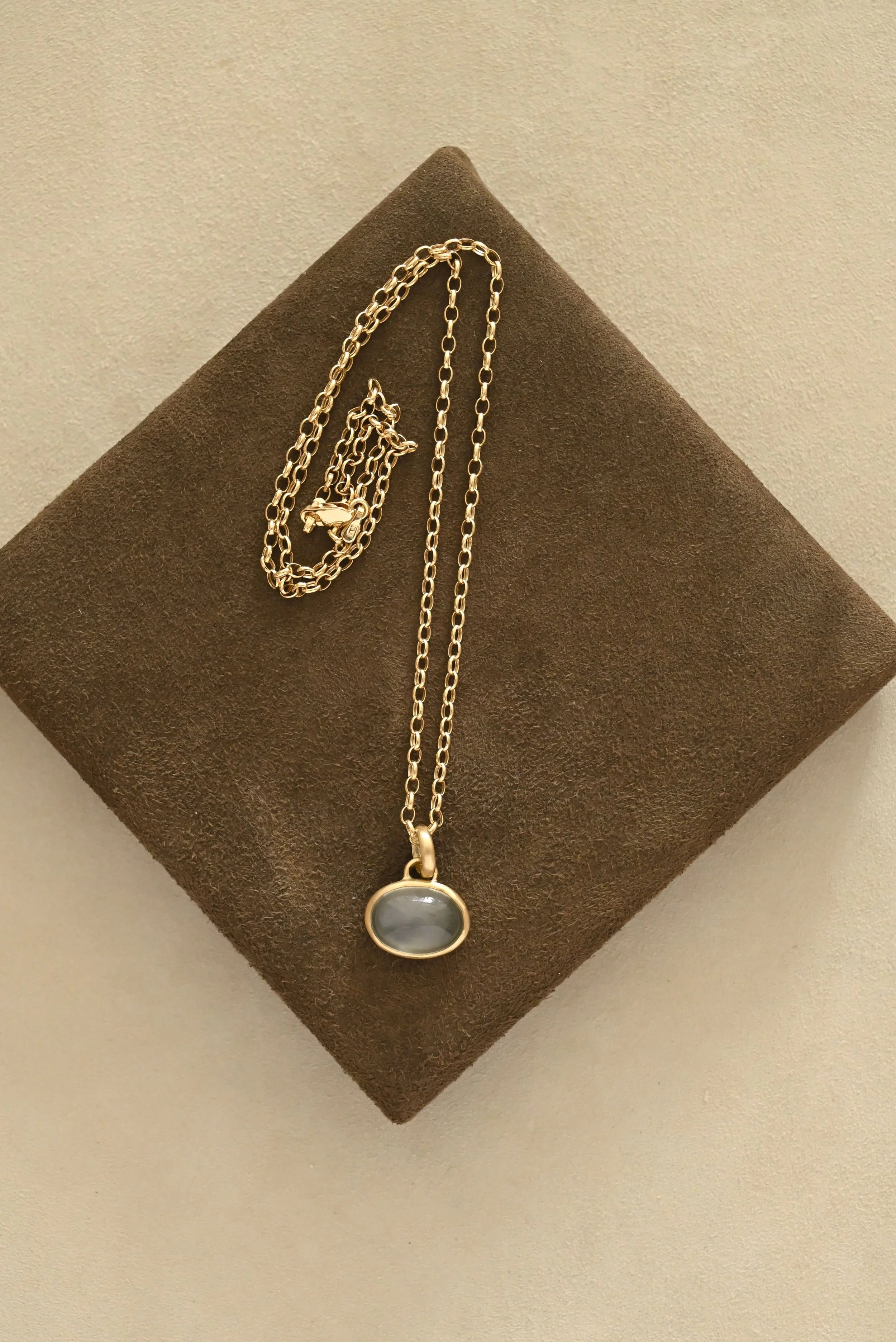 Dunton-Ellerkamp-Fall-Capsule-Collection-2026-Green-Moonstone-Window-Pendant-1.jpg
