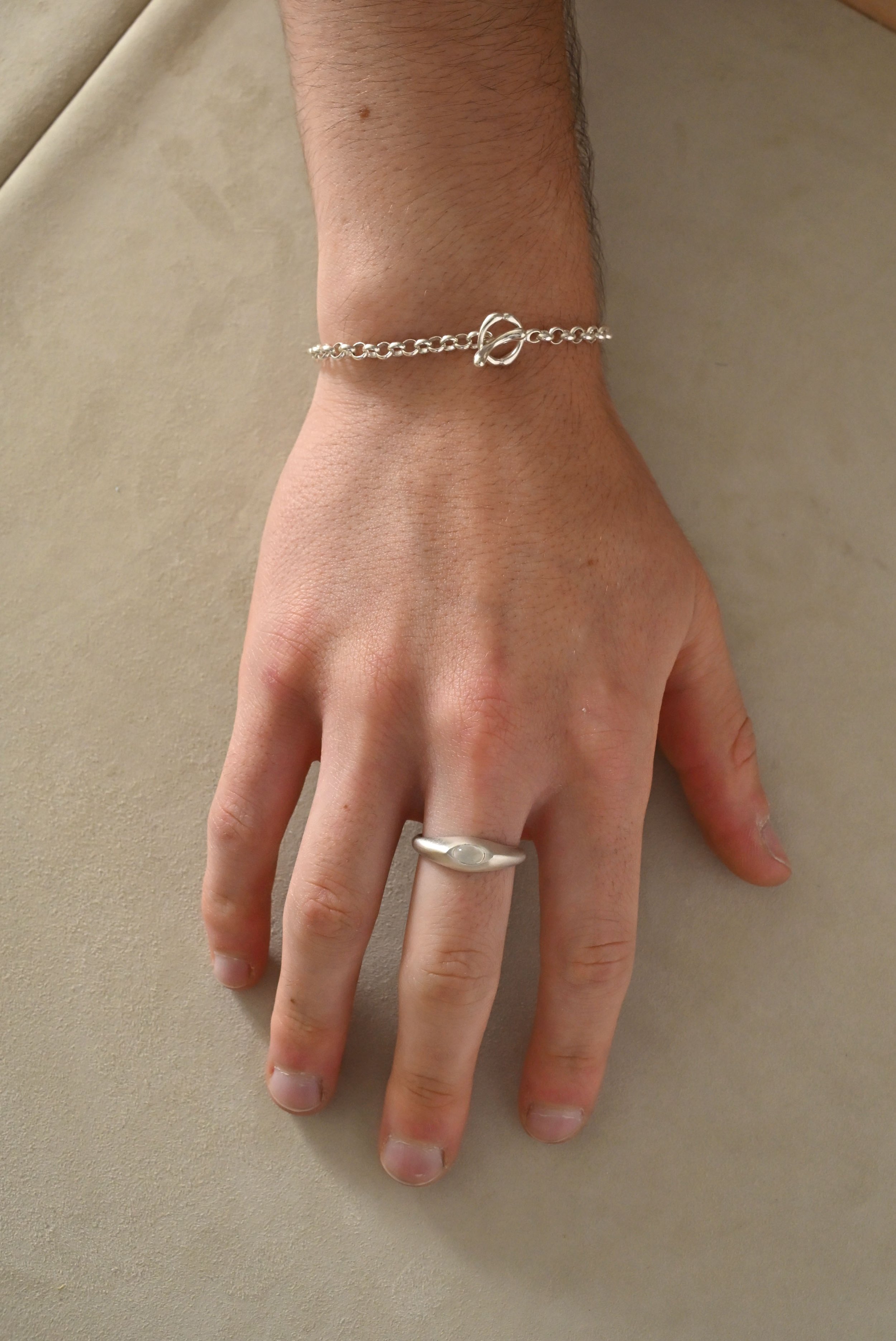 Dunton-Ellerkamp-Fall-Capsule-Collection-2026-Oliver-Bracelet-3-8mm-1-Moonstone-Ellipse-Ring-1.jpg