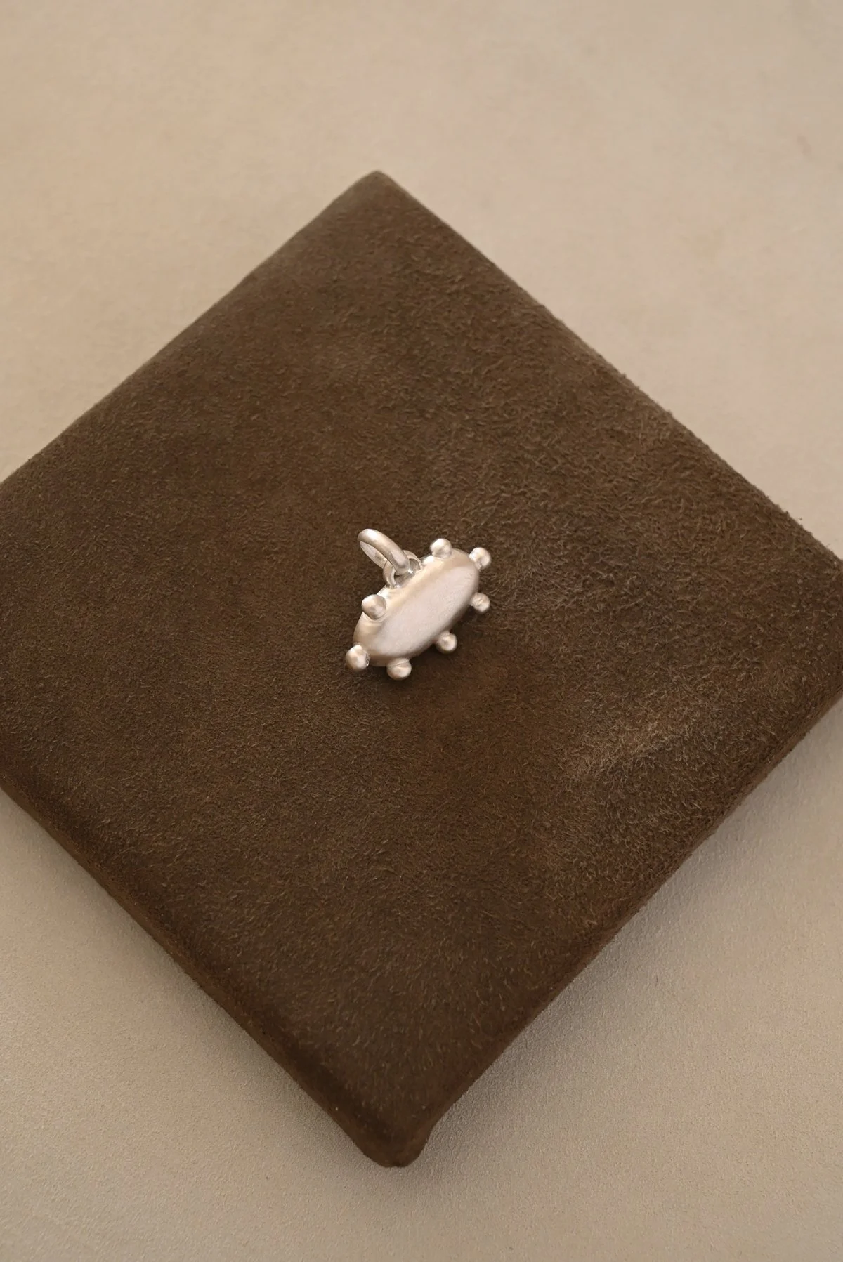 Dunton-Ellerkamp-7-Dot-Moonstone-Pendant-3.jpg