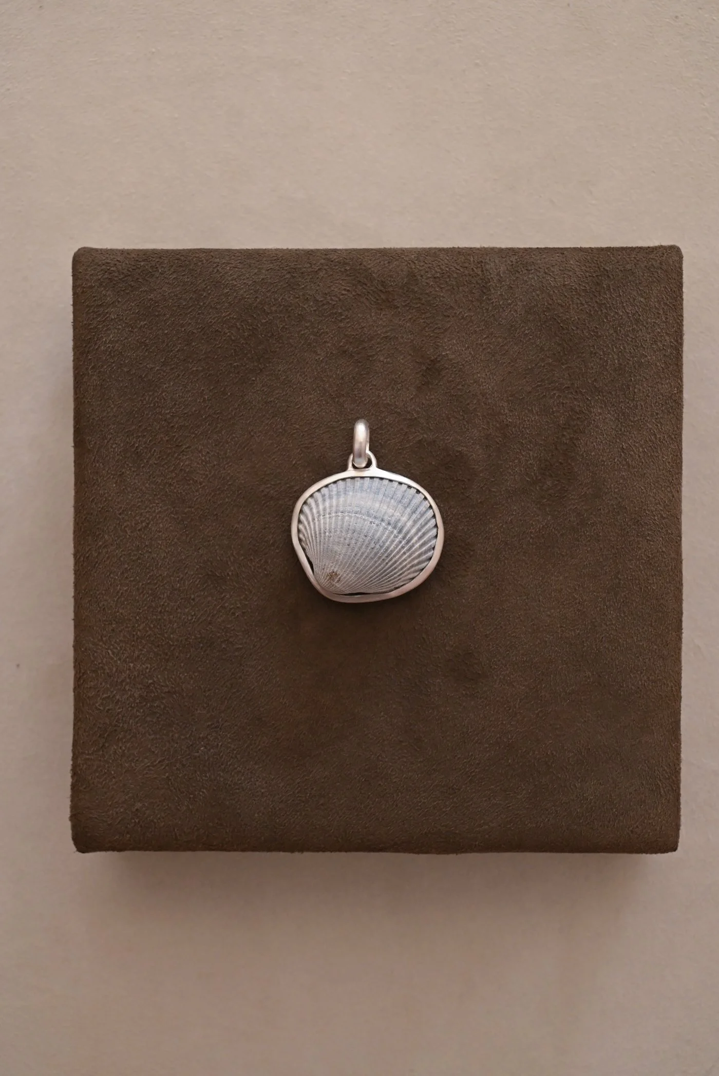 Dunton-Ellerkamp-Shell-Pendants-July-2026-4.jpg