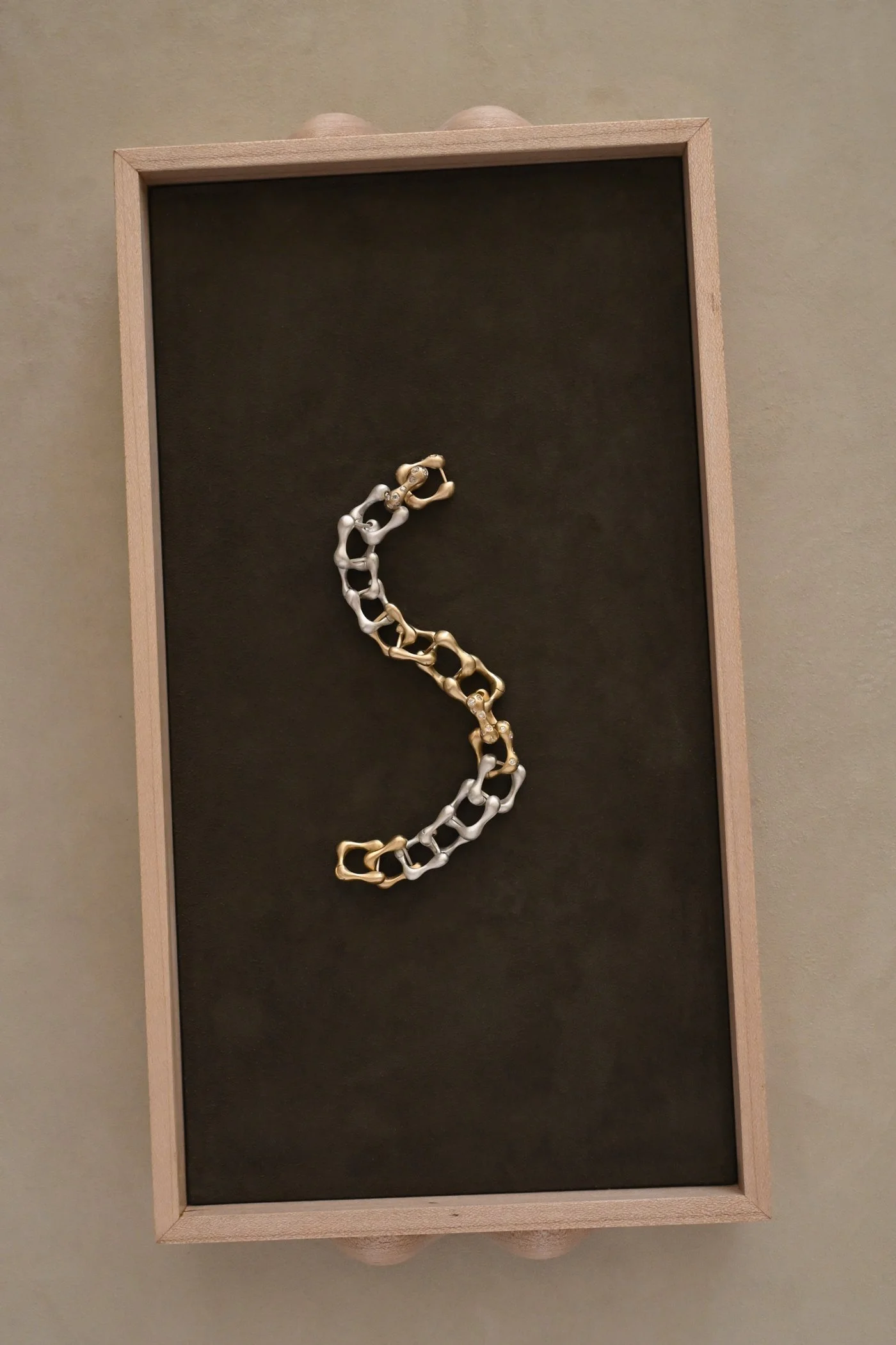 Dunton-Ellerkamp-Owen-Huggies-Chain-2.jpg
