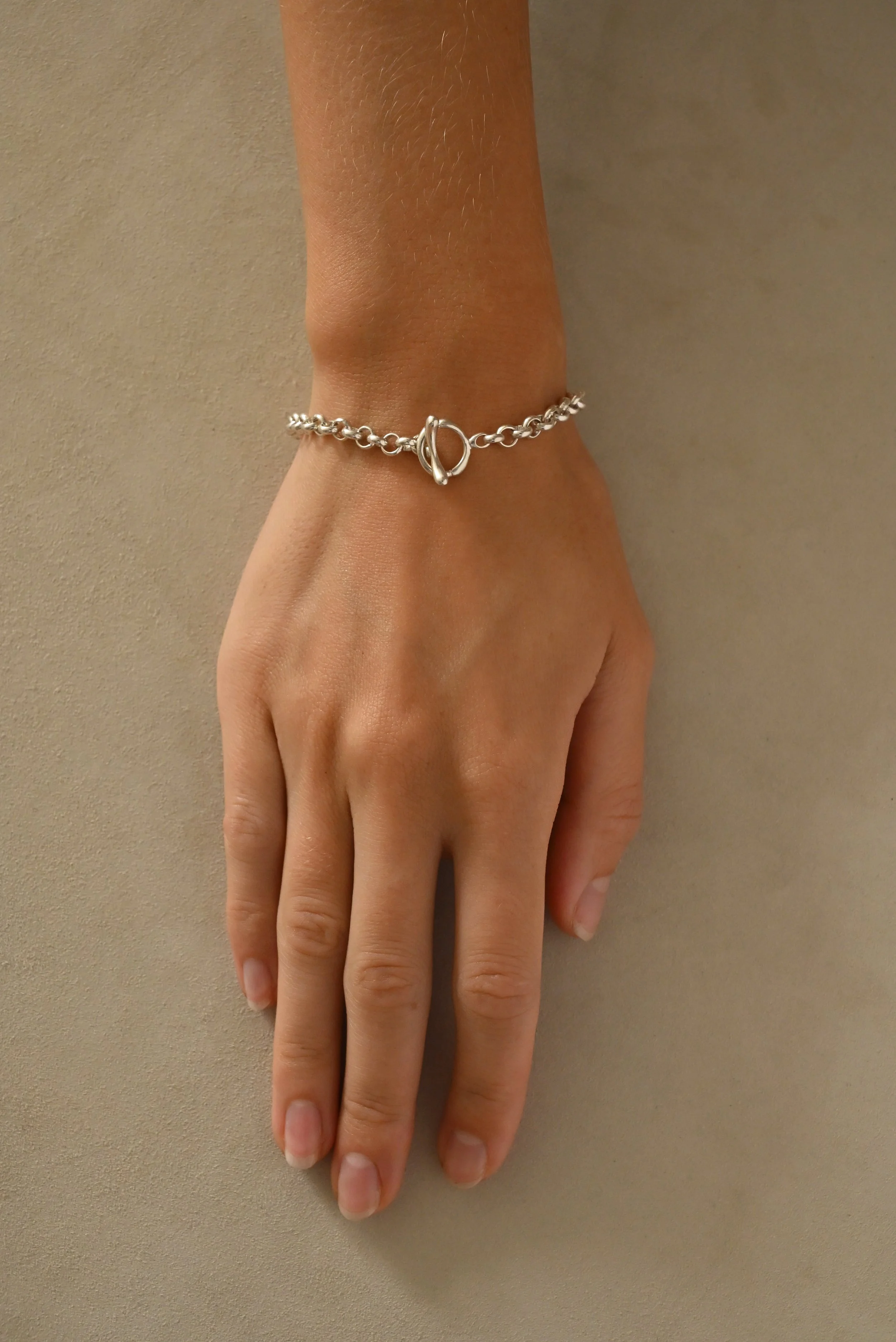 Dunton-Ellerkamp-Fall-Capsule-Collection-2026-Oliver-Bracelet-4-6mm-2.jpg