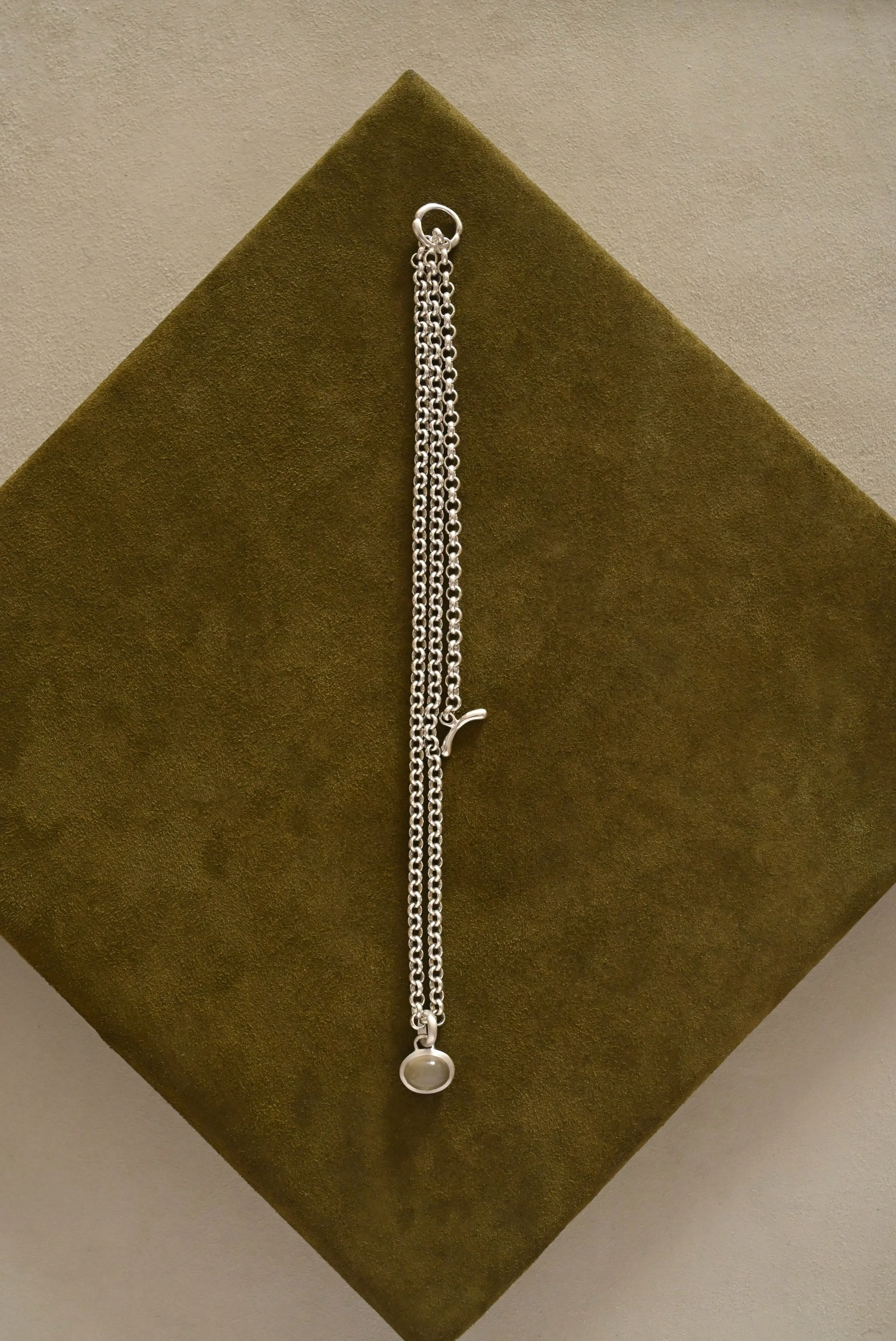 Dunton-Ellerkamp-Oliver-Necklace-3-8mm2026-Web-DSC_2666.jpg