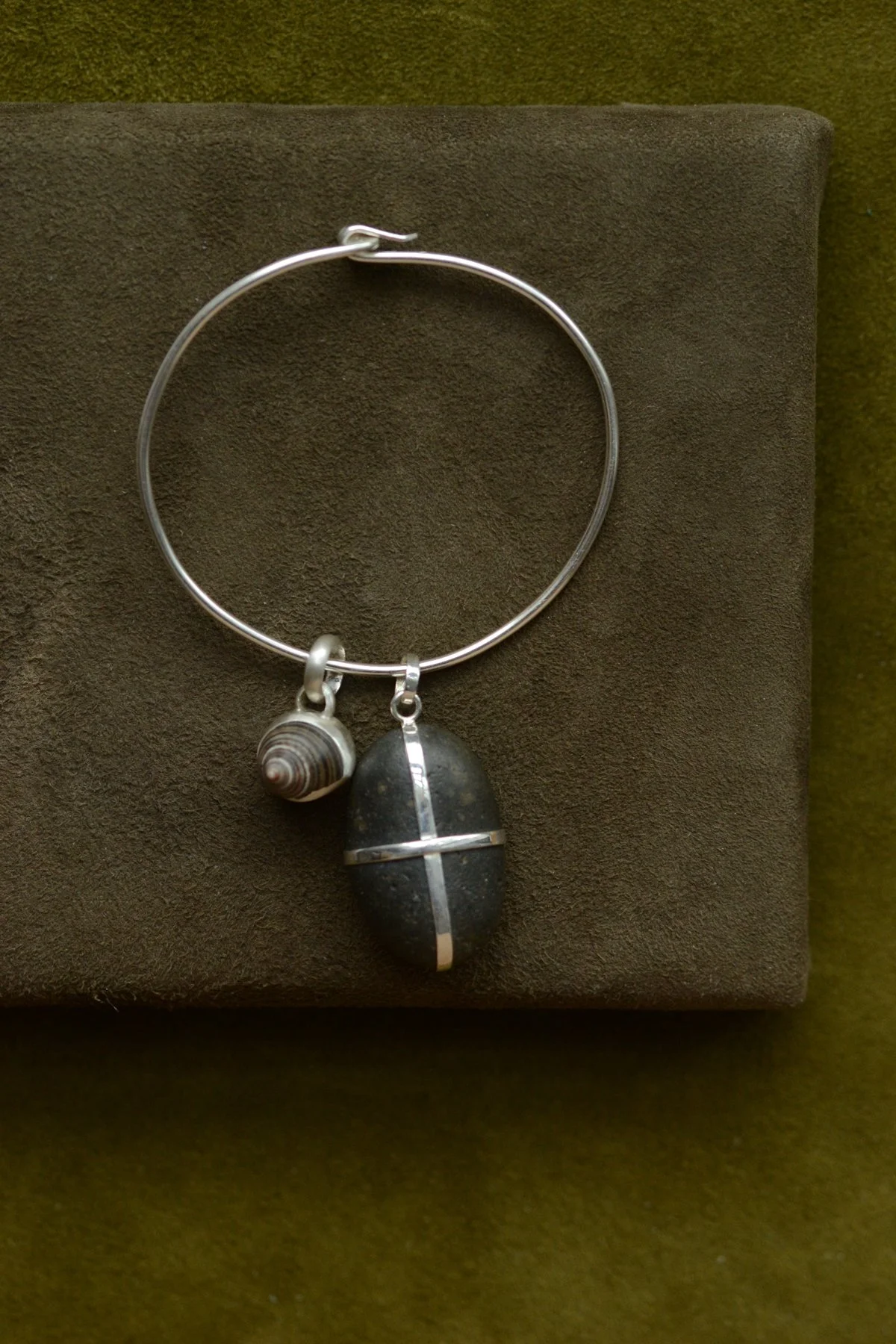 Dunton_Ellerkamp_Tension_Bangle_1.jpg